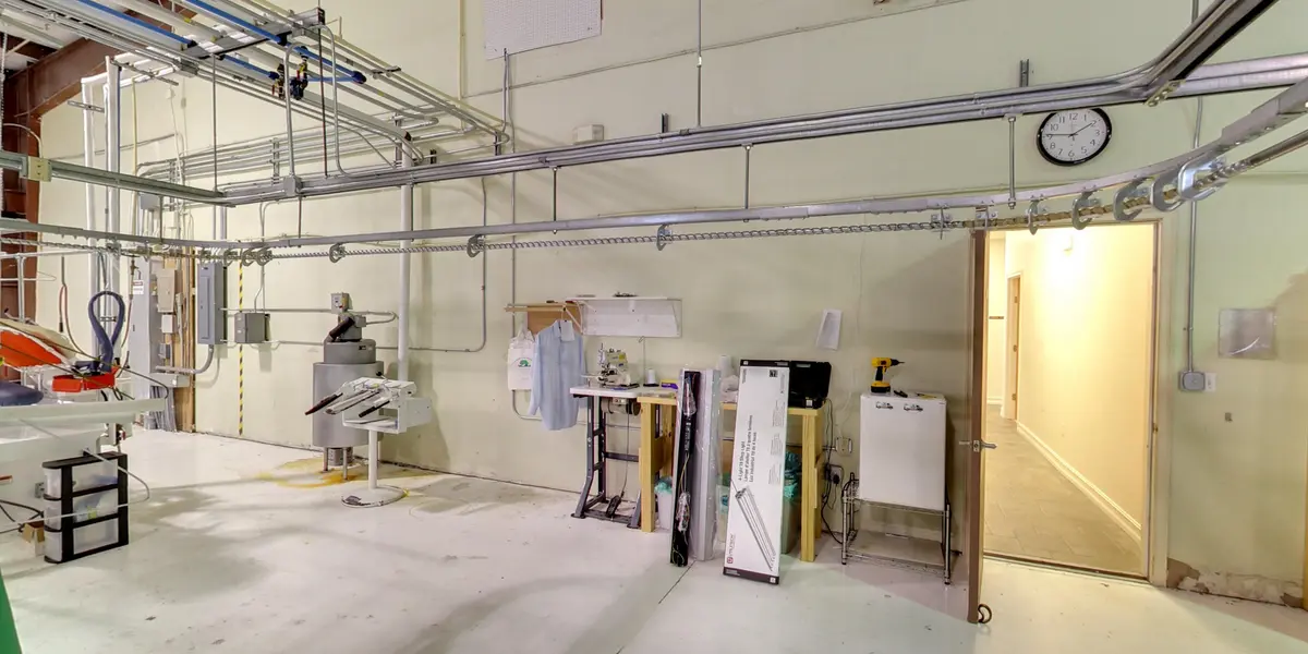 La France Linen, Dry Cleaning & Alterations thumbnail 17