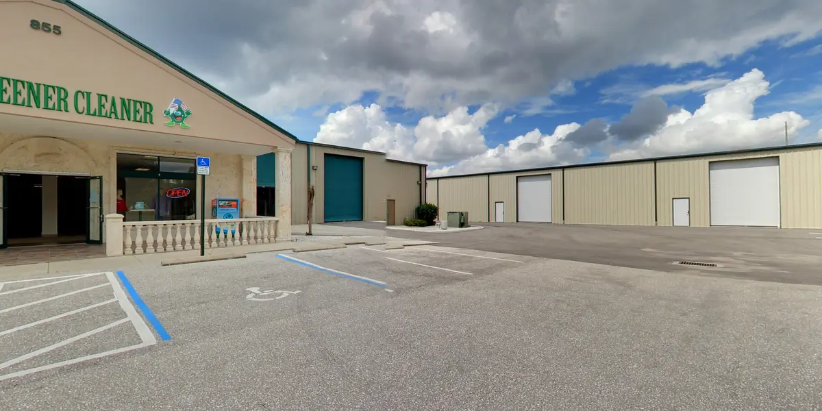 La France Linen, Dry Cleaning & Alterations - Image 13