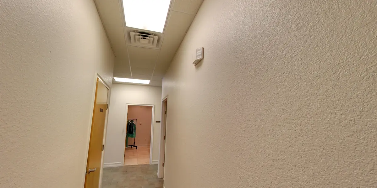 La France Linen, Dry Cleaning & Alterations - Image 32