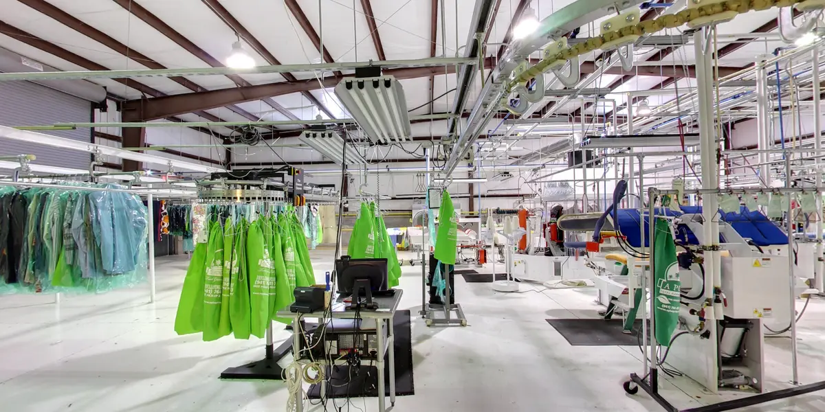 La France Linen, Dry Cleaning & Alterations - Image 34