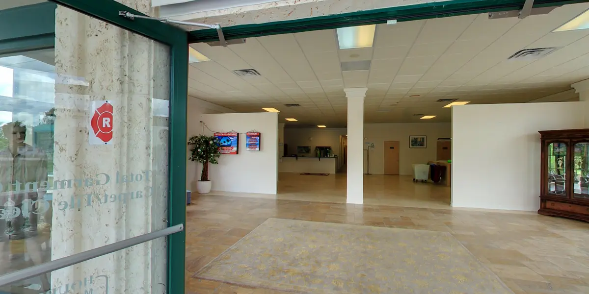 La France Linen, Dry Cleaning & Alterations - Image 37