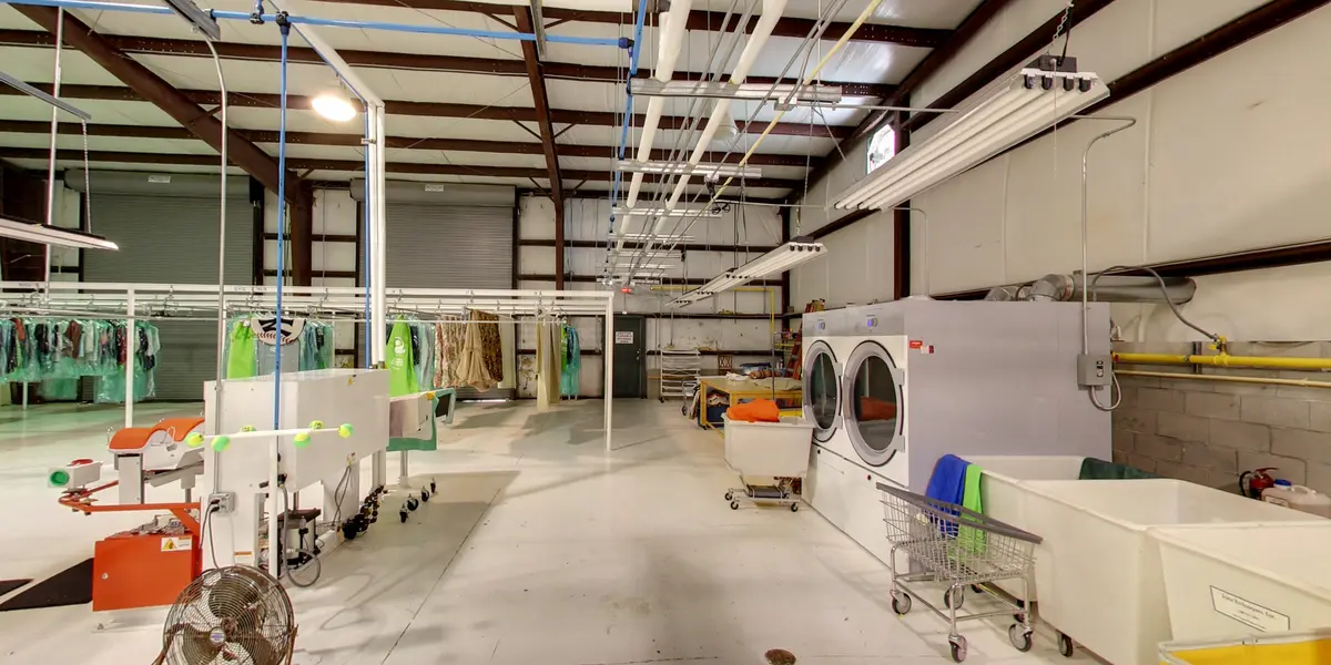 La France Linen, Dry Cleaning & Alterations - Image 29