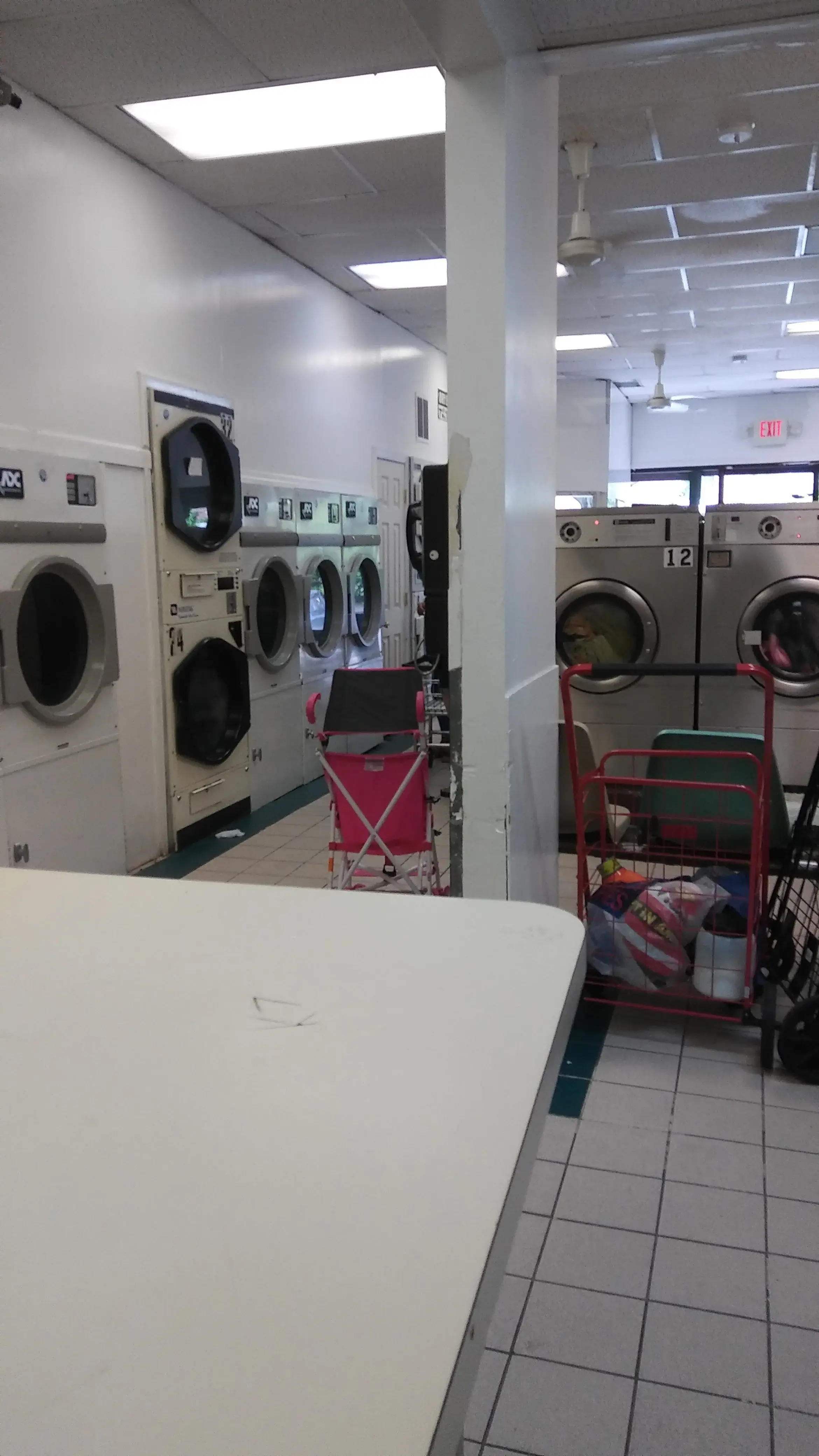 La Gente Laundromat location