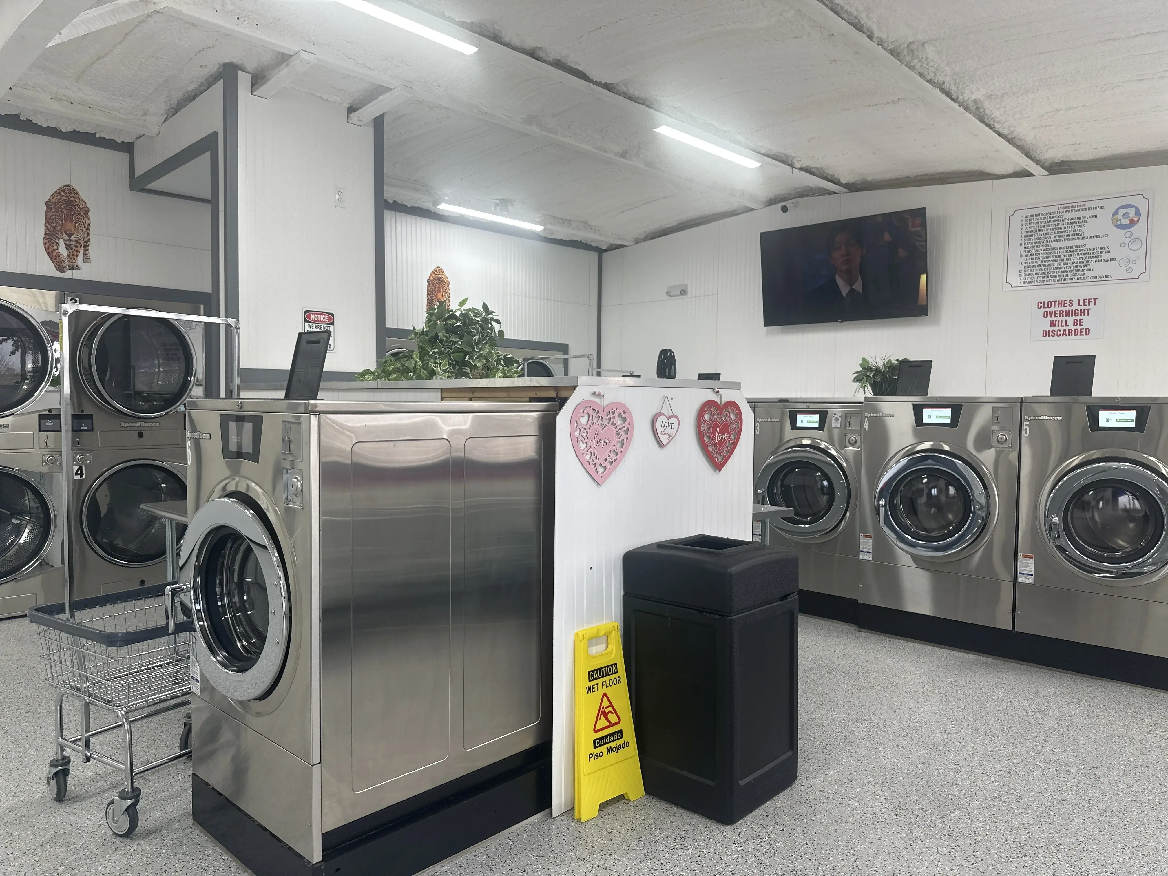 La Grange Laundromat & Washateria thumbnail 14