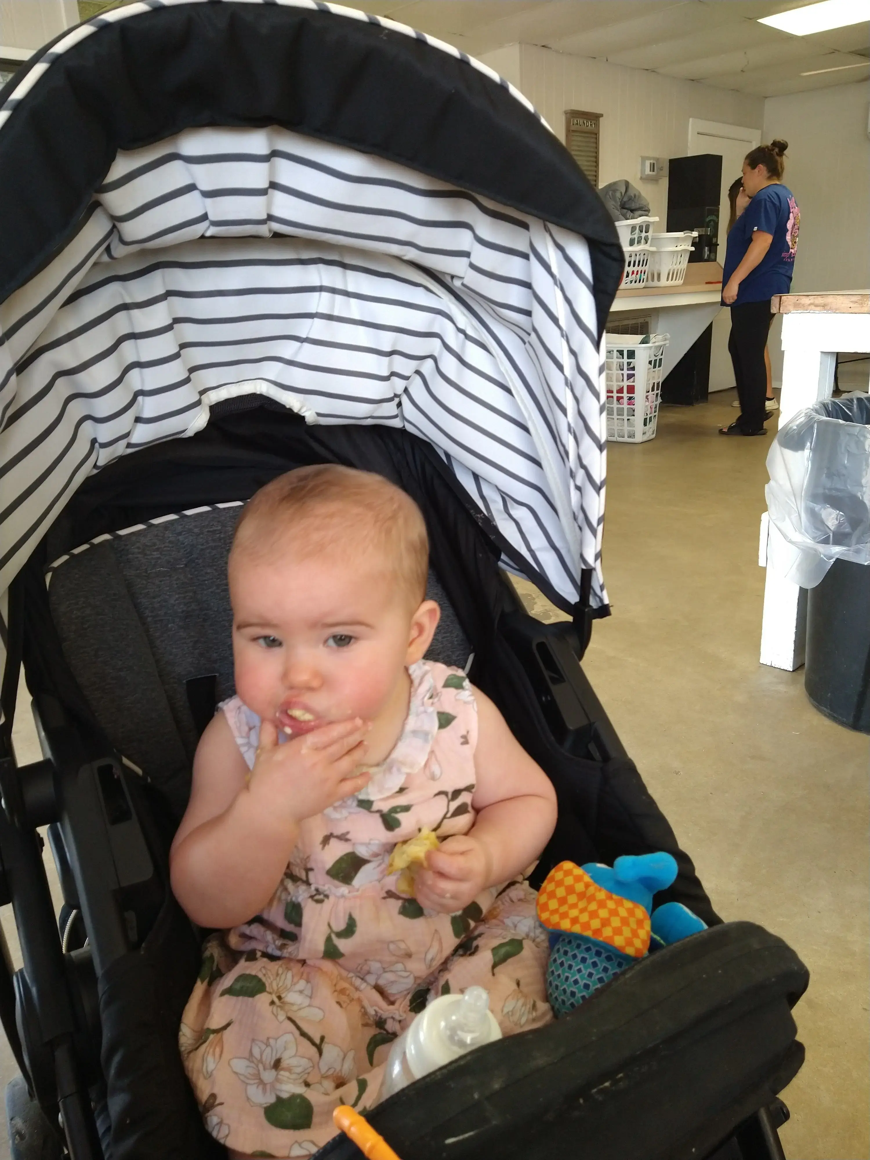 La Grange Laundromat & Washateria - Image 11