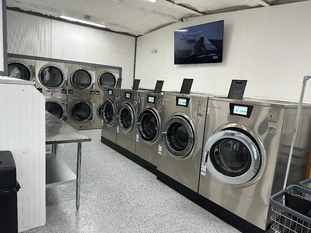 La Grange Laundromat & Washateria - Image 2