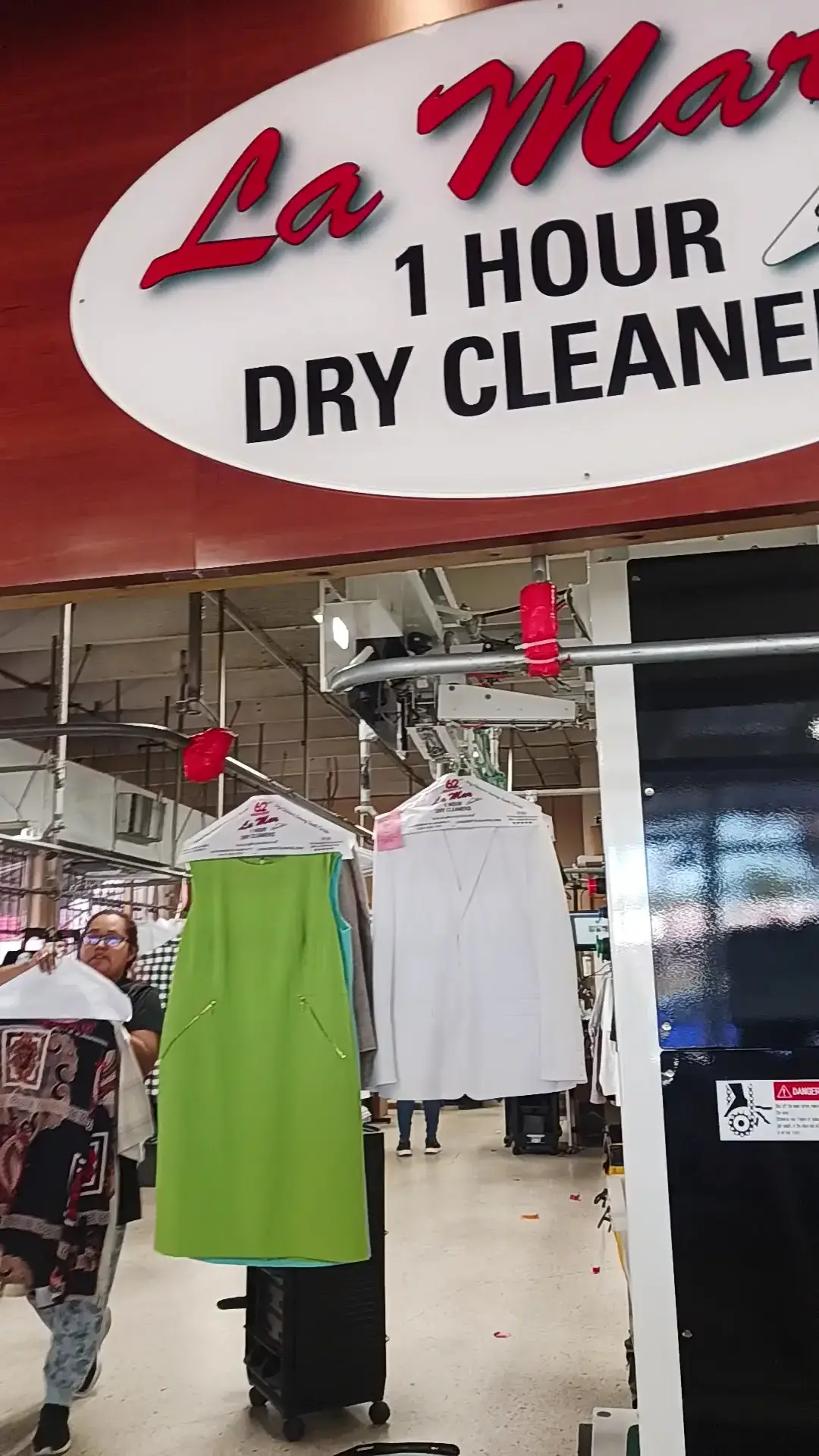 La Mar 1 Hour Dry Cleaners - Image 2