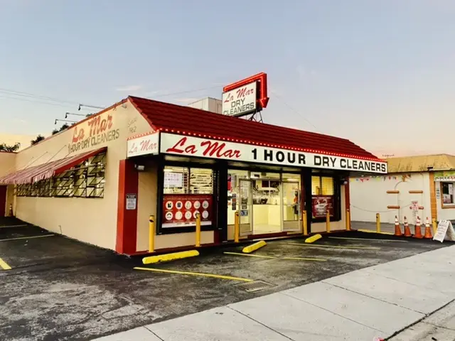 La Mar 1 Hour Dry Cleaners thumbnail 18