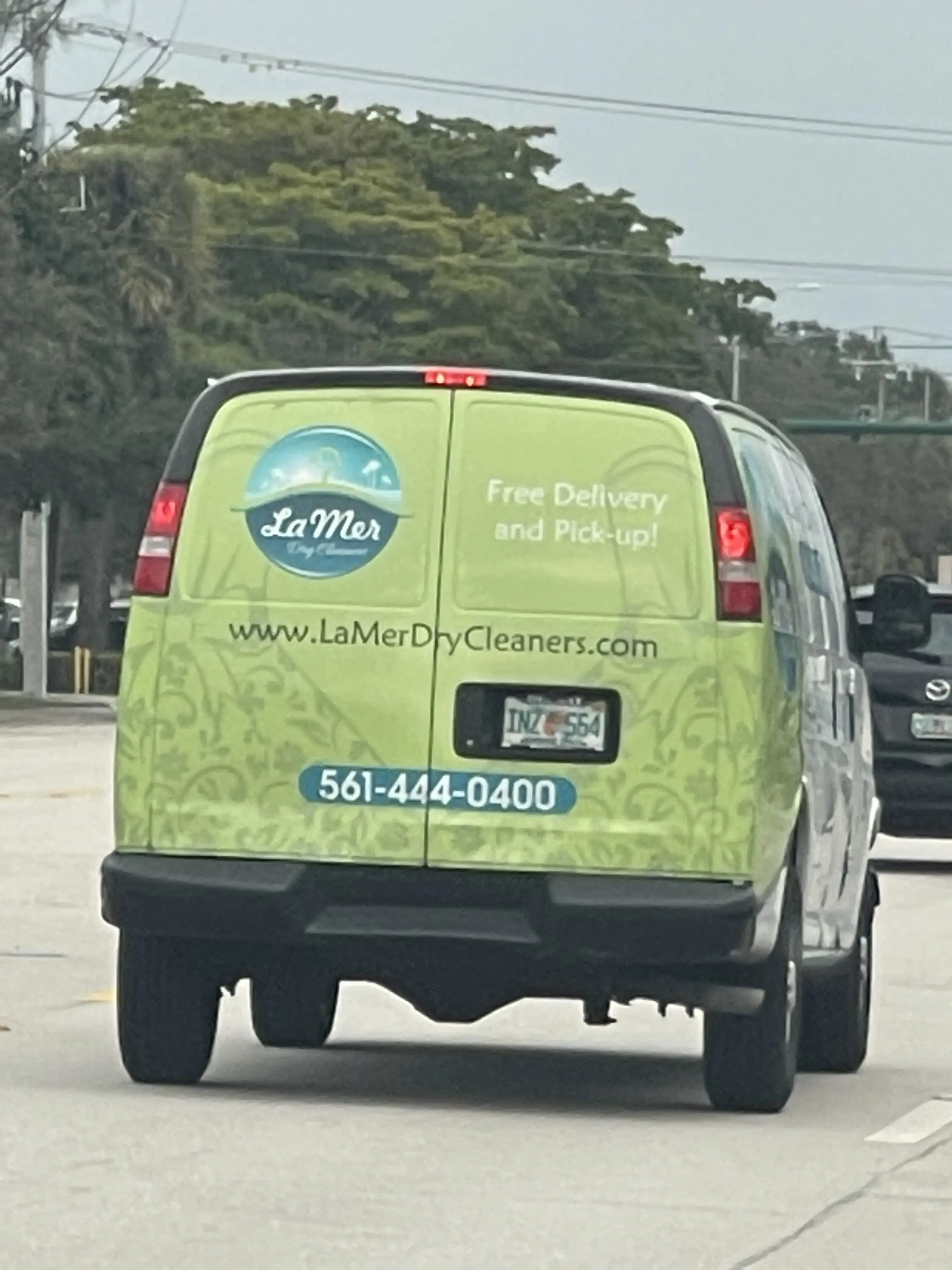 La Mer Dry Cleaners - Image 4