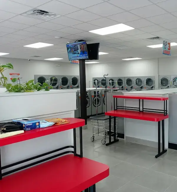 La Noria Laundromat thumbnail 2