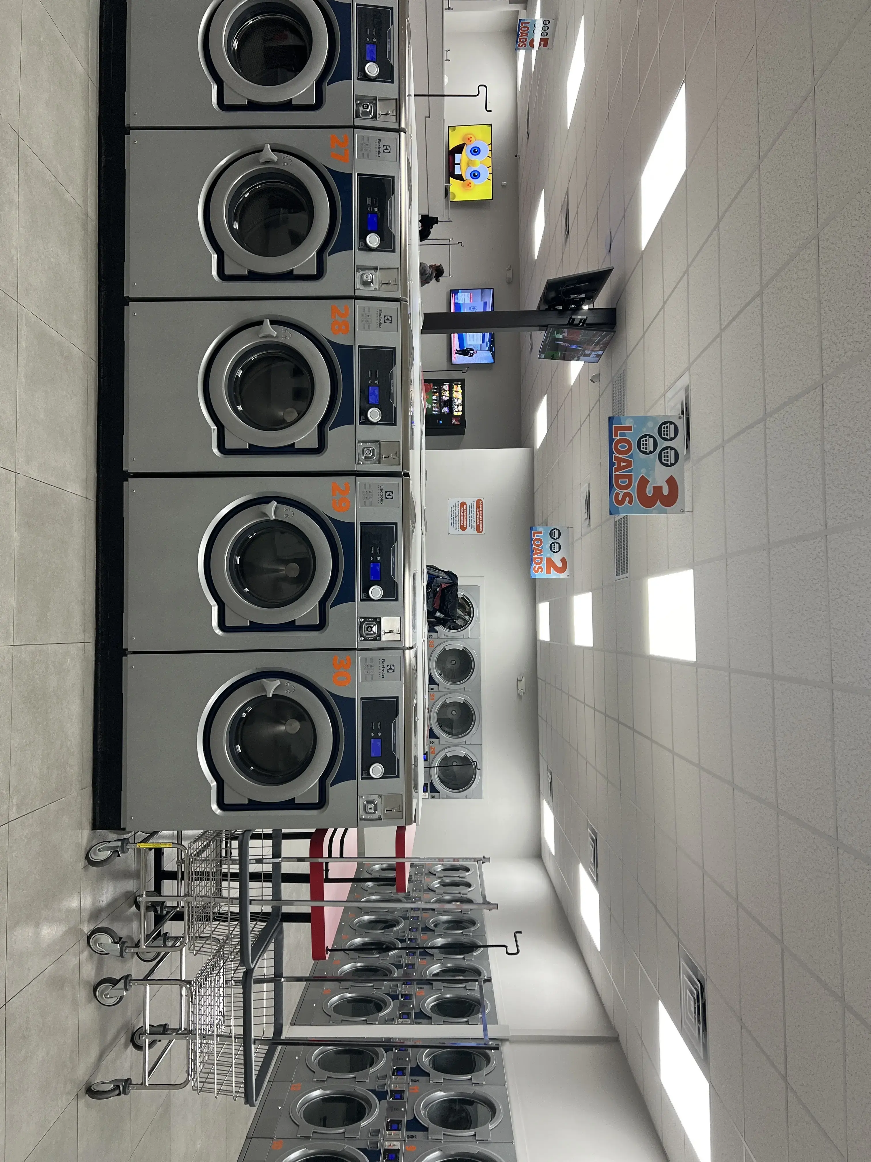 La Noria Laundromat thumbnail 15