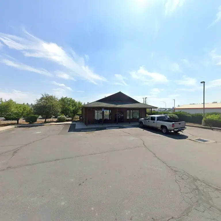 La Pine Laundromat thumbnail 12