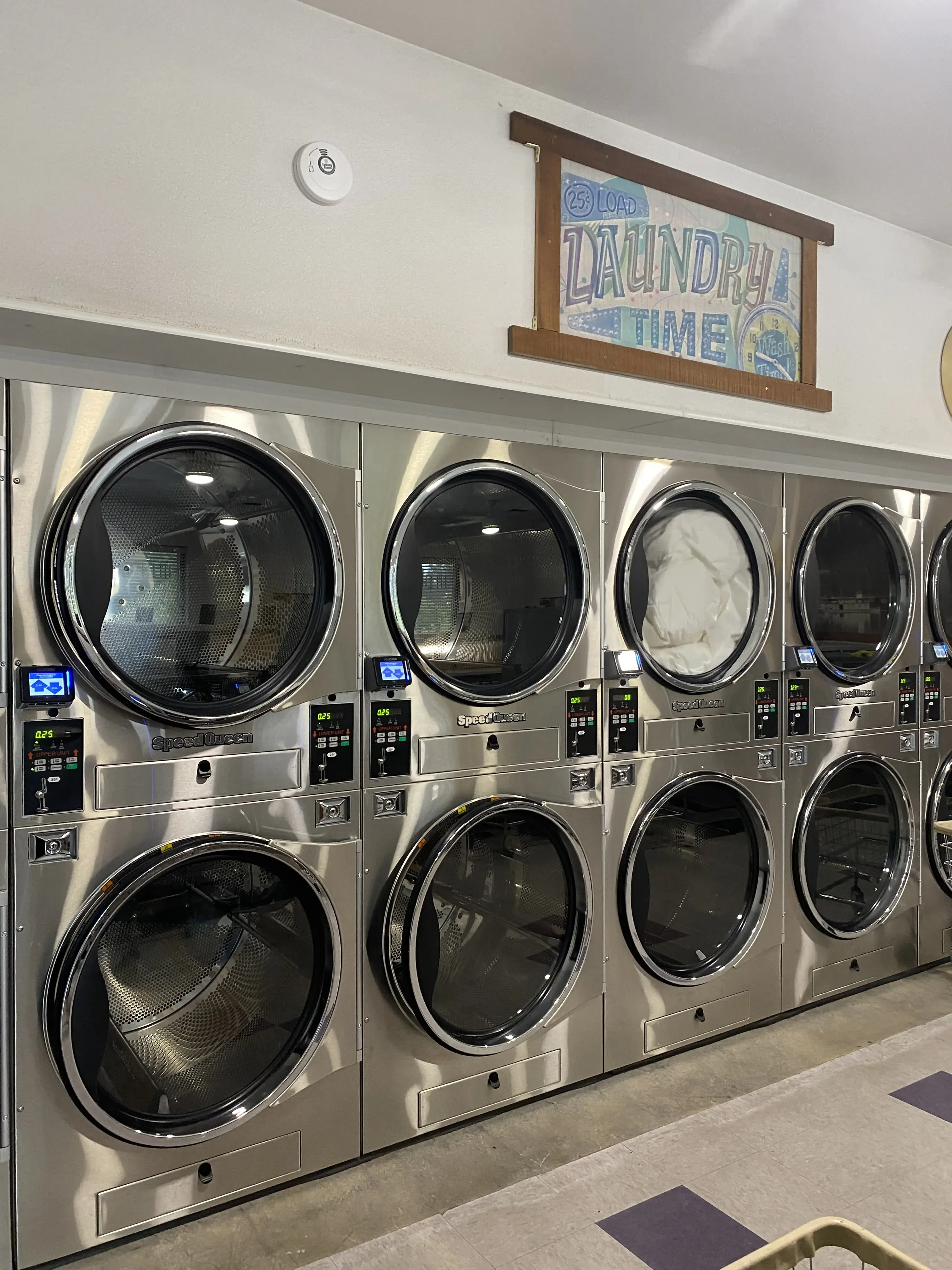 La Pine Laundromat location