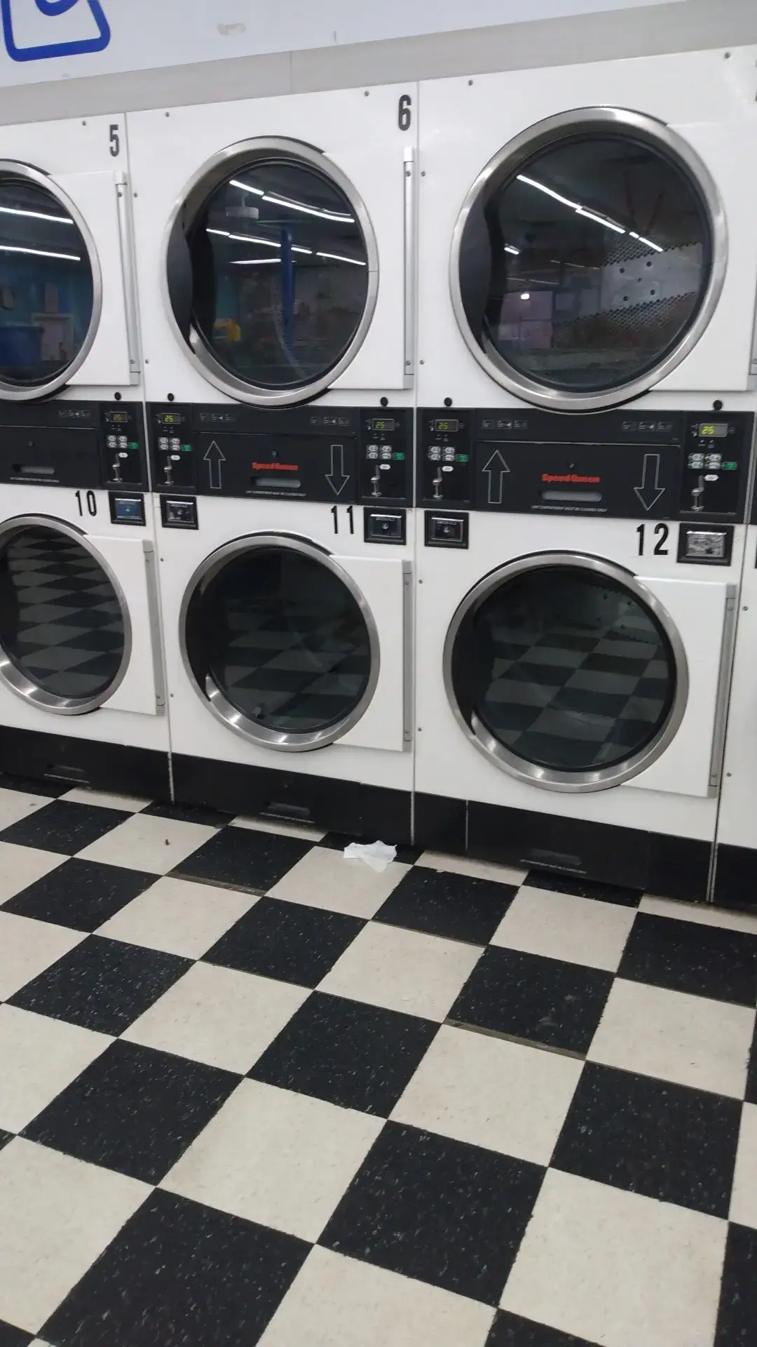 La Porte Washateria - Image 17