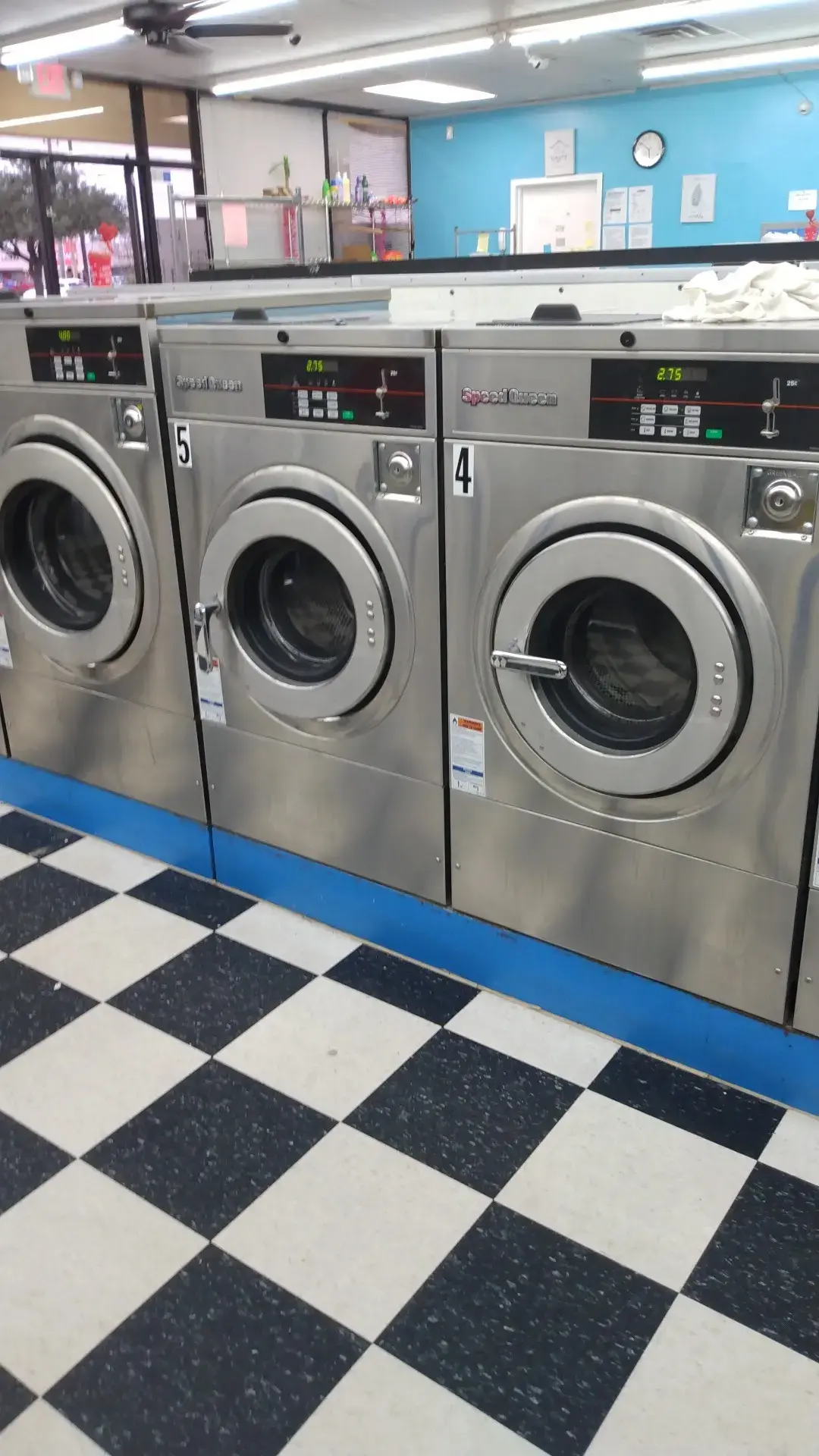 La Porte Washateria thumbnail 19