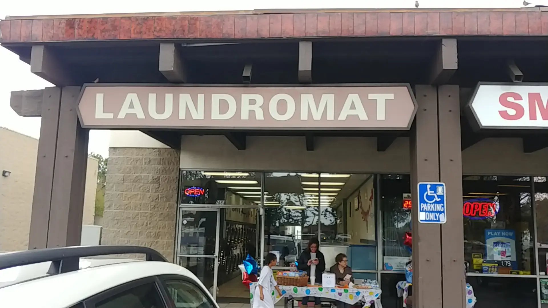 La Verne Laundraland thumbnail 2