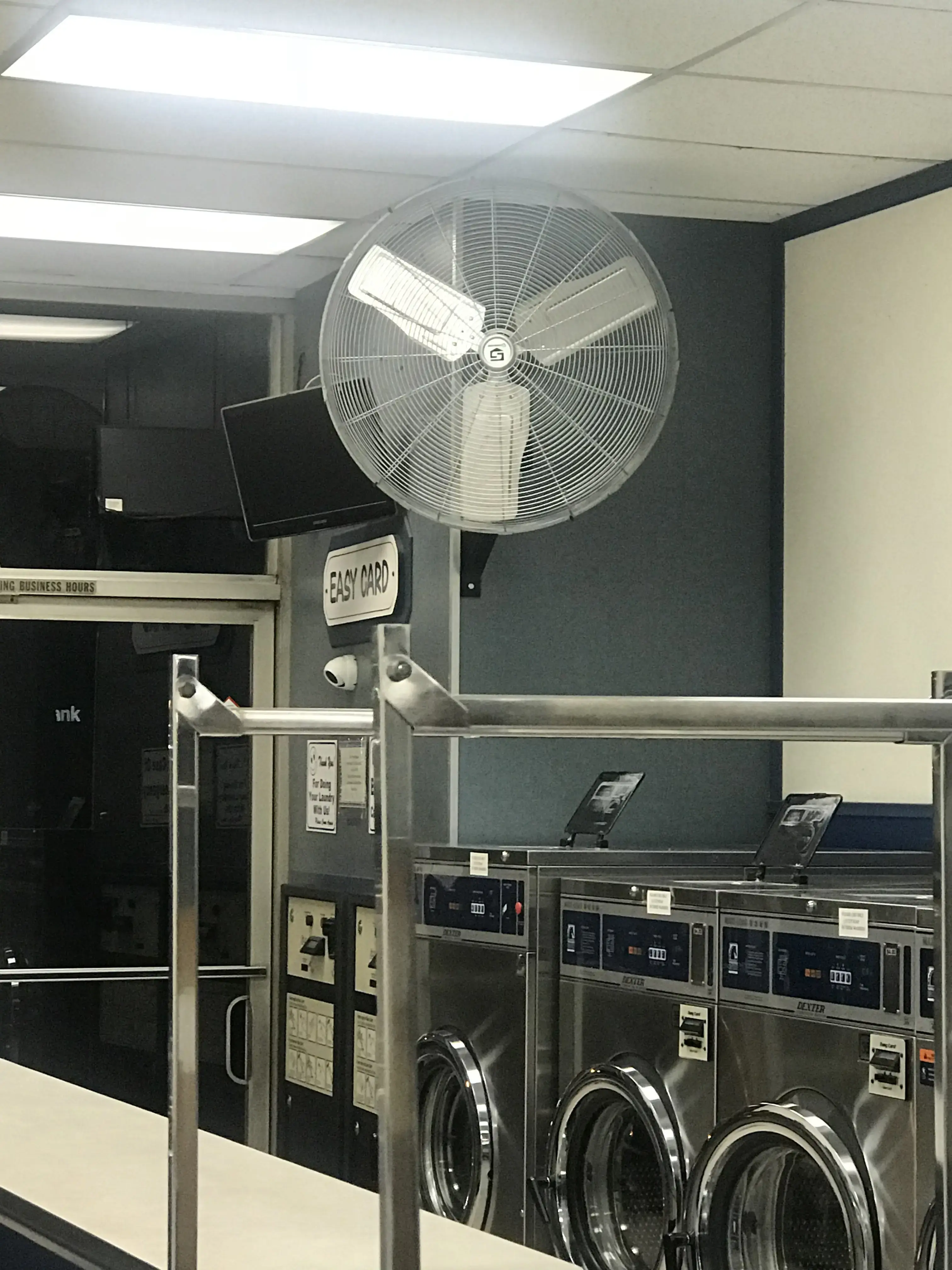 La Verne Laundraland thumbnail 17