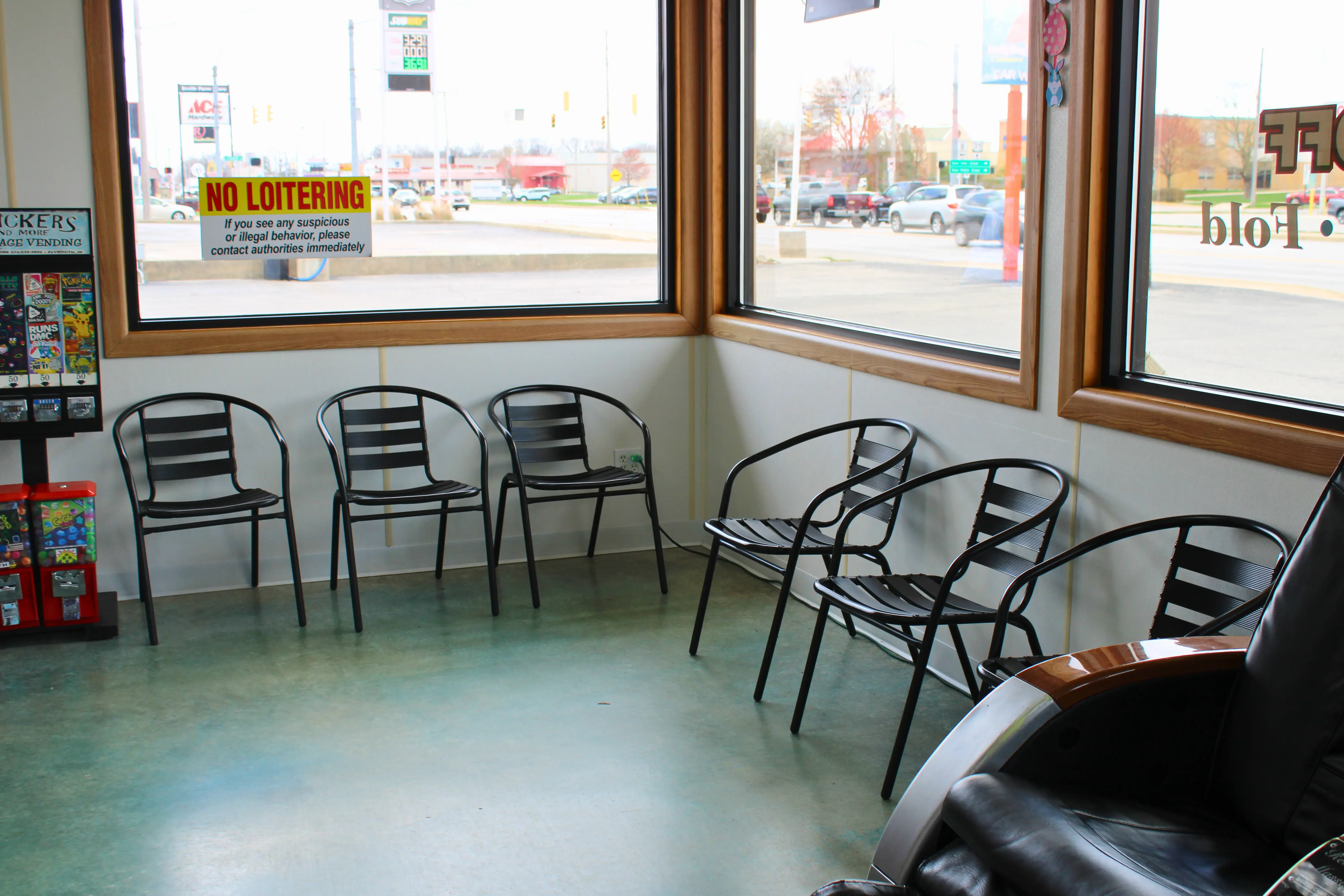 Ladybug Laundry and Carwash - Image 4