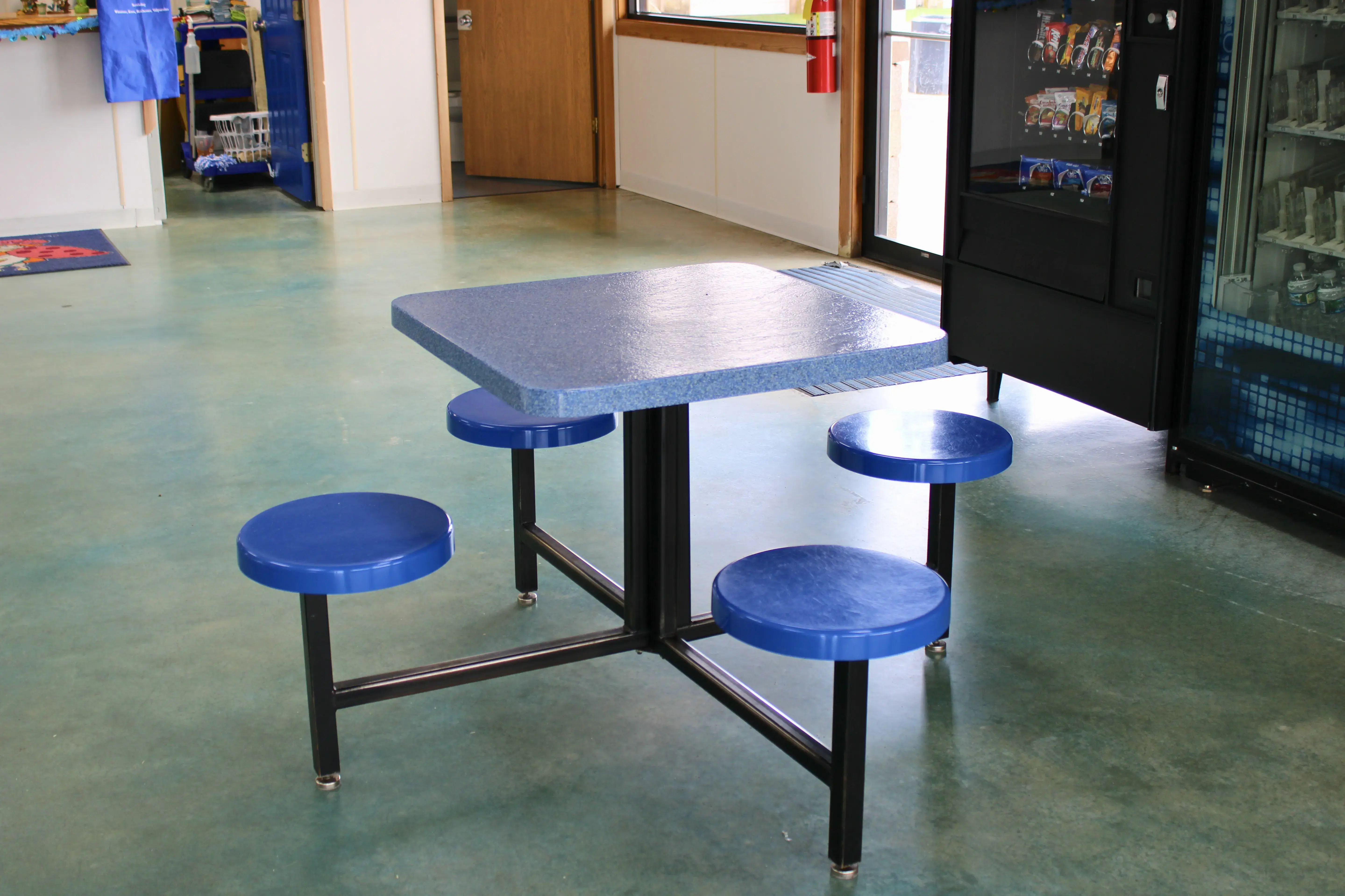 Ladybug Laundry and Carwash - Image 6