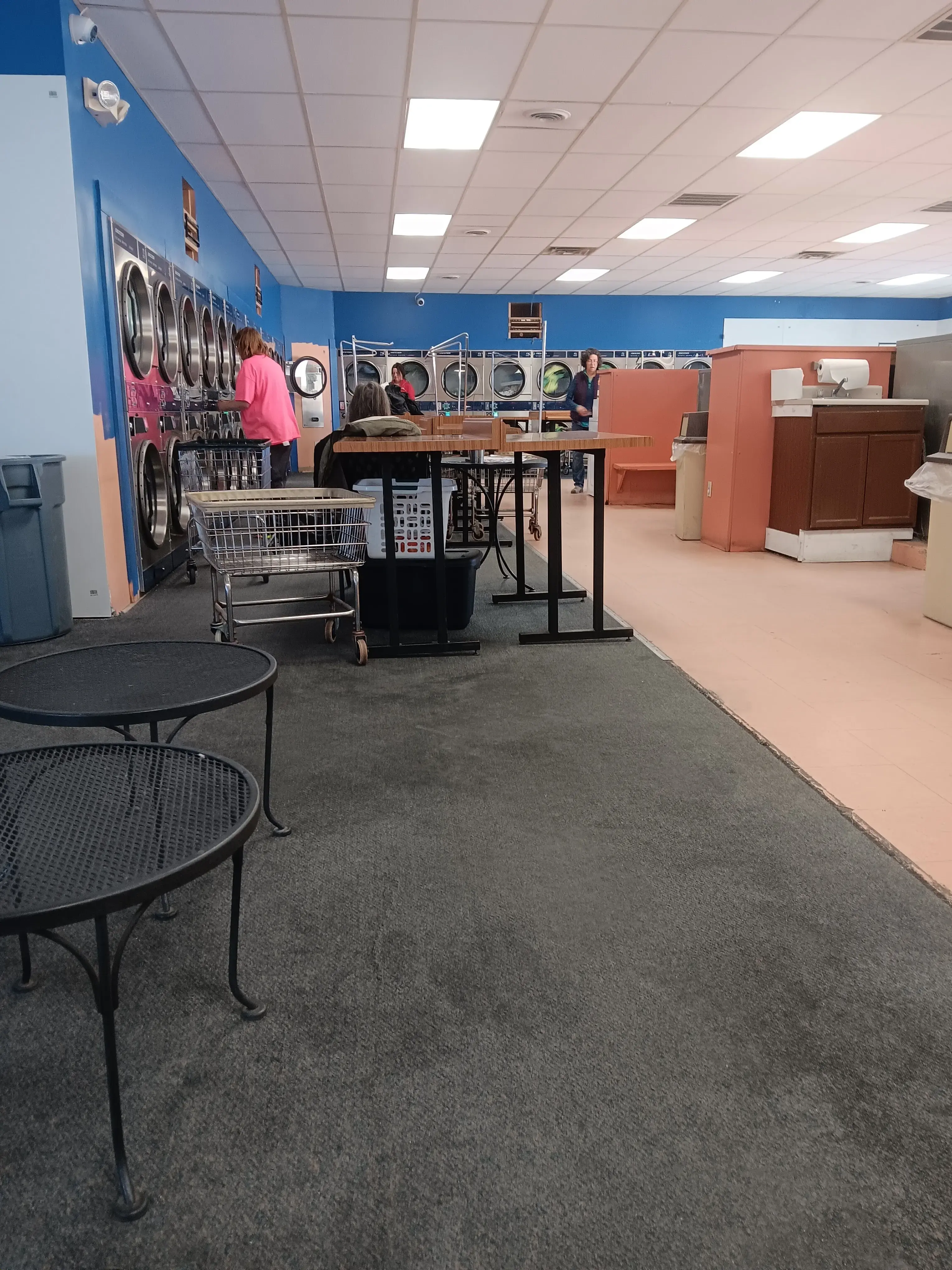Ladybug Laundry (Earl Ave) - Image 11