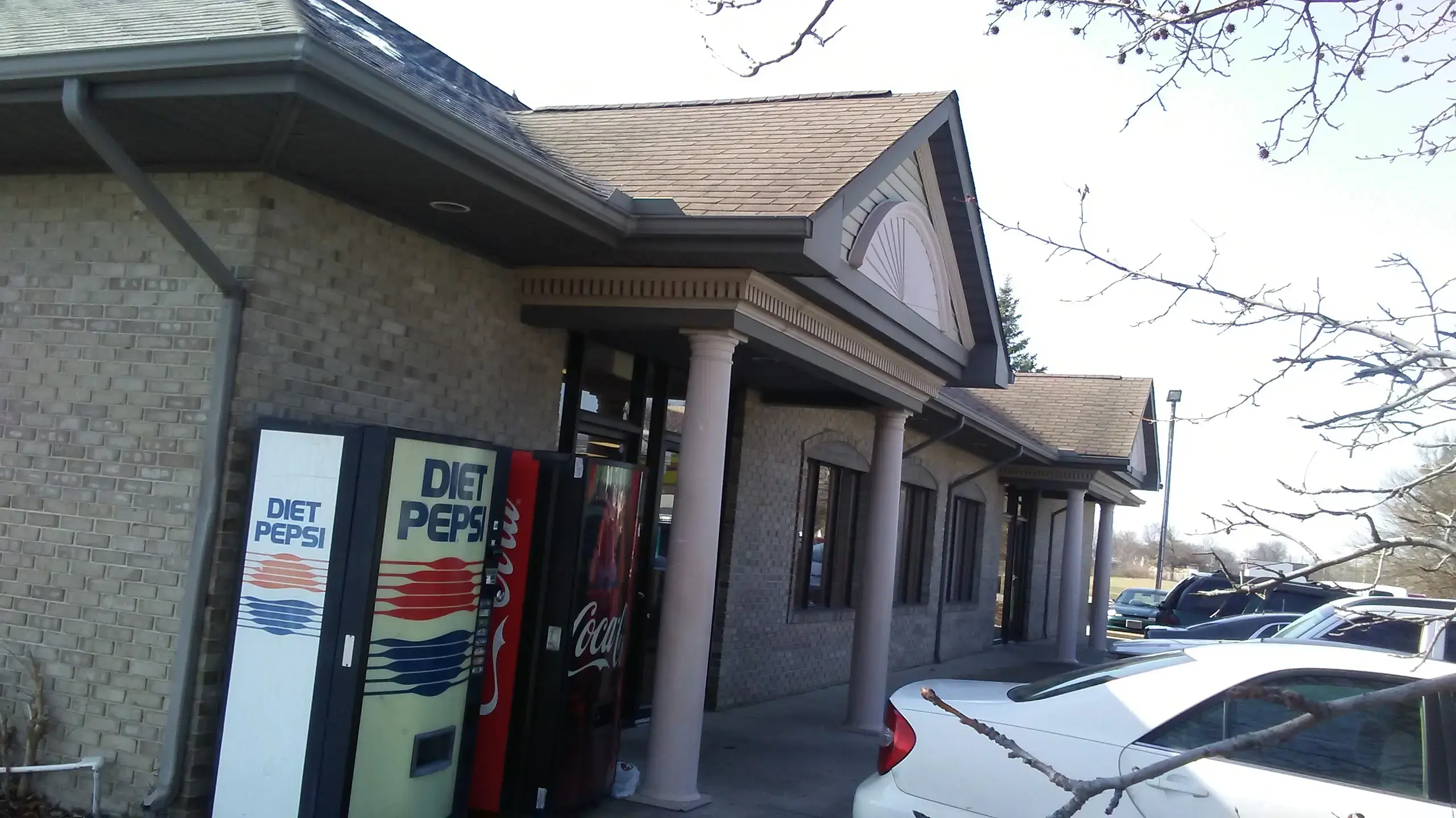 Ladybug Laundry (Earl Ave) - Image 18