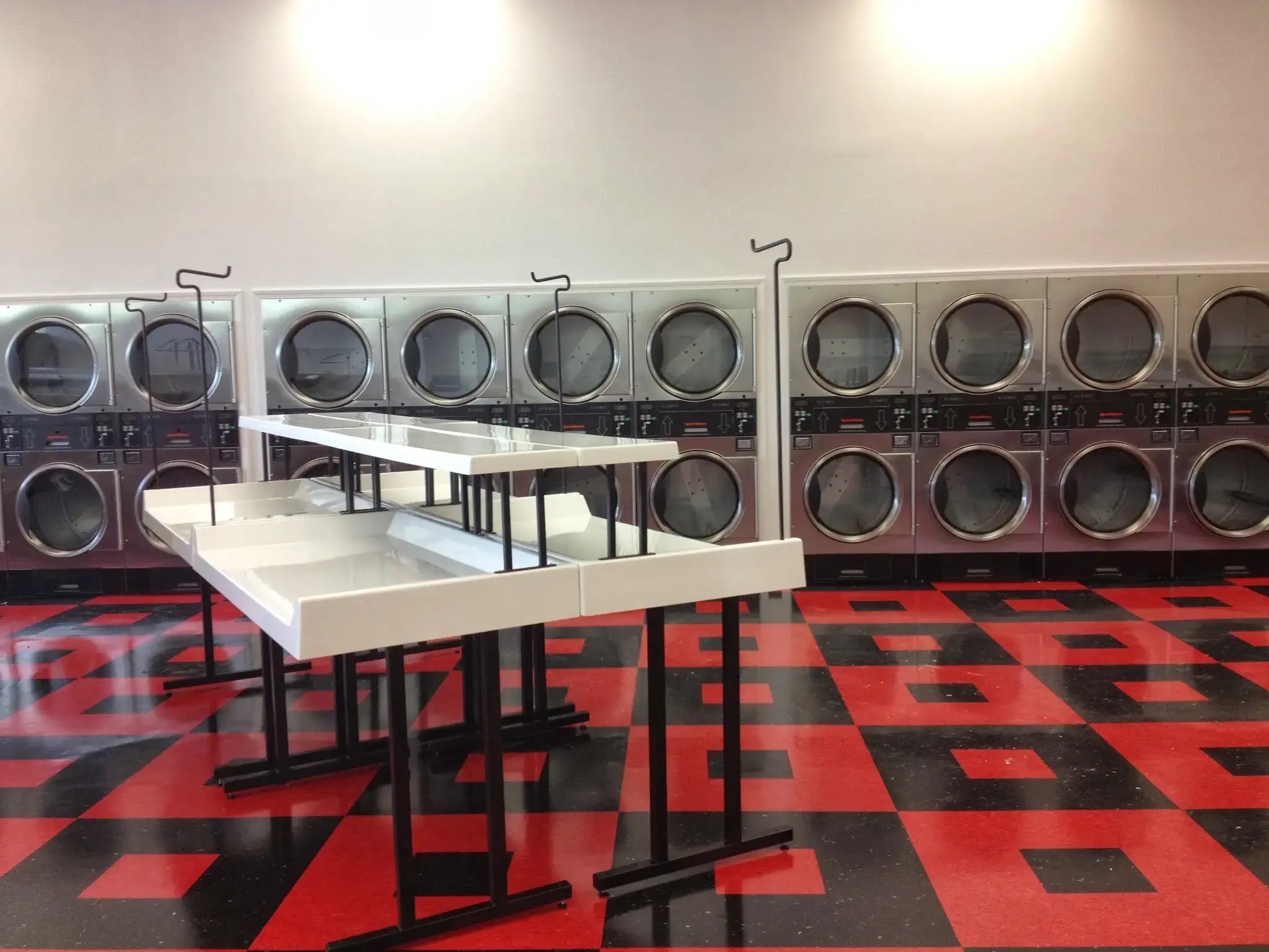 Lafayette Laundromat - Image 19
