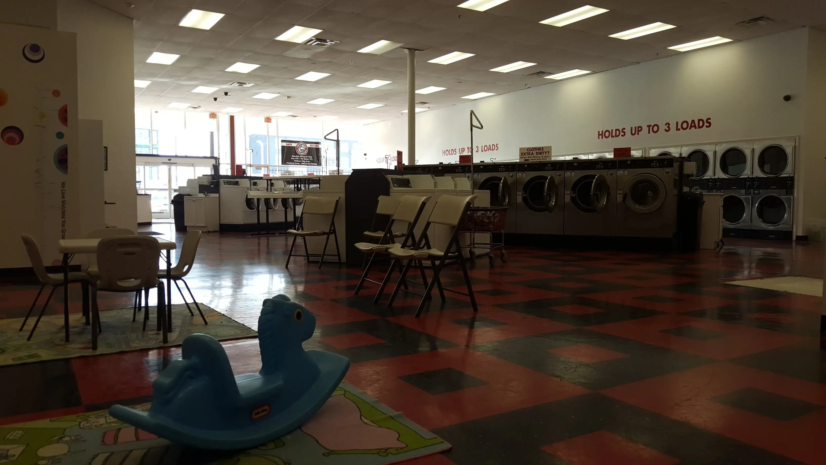 Lafayette Laundromat - Image 7