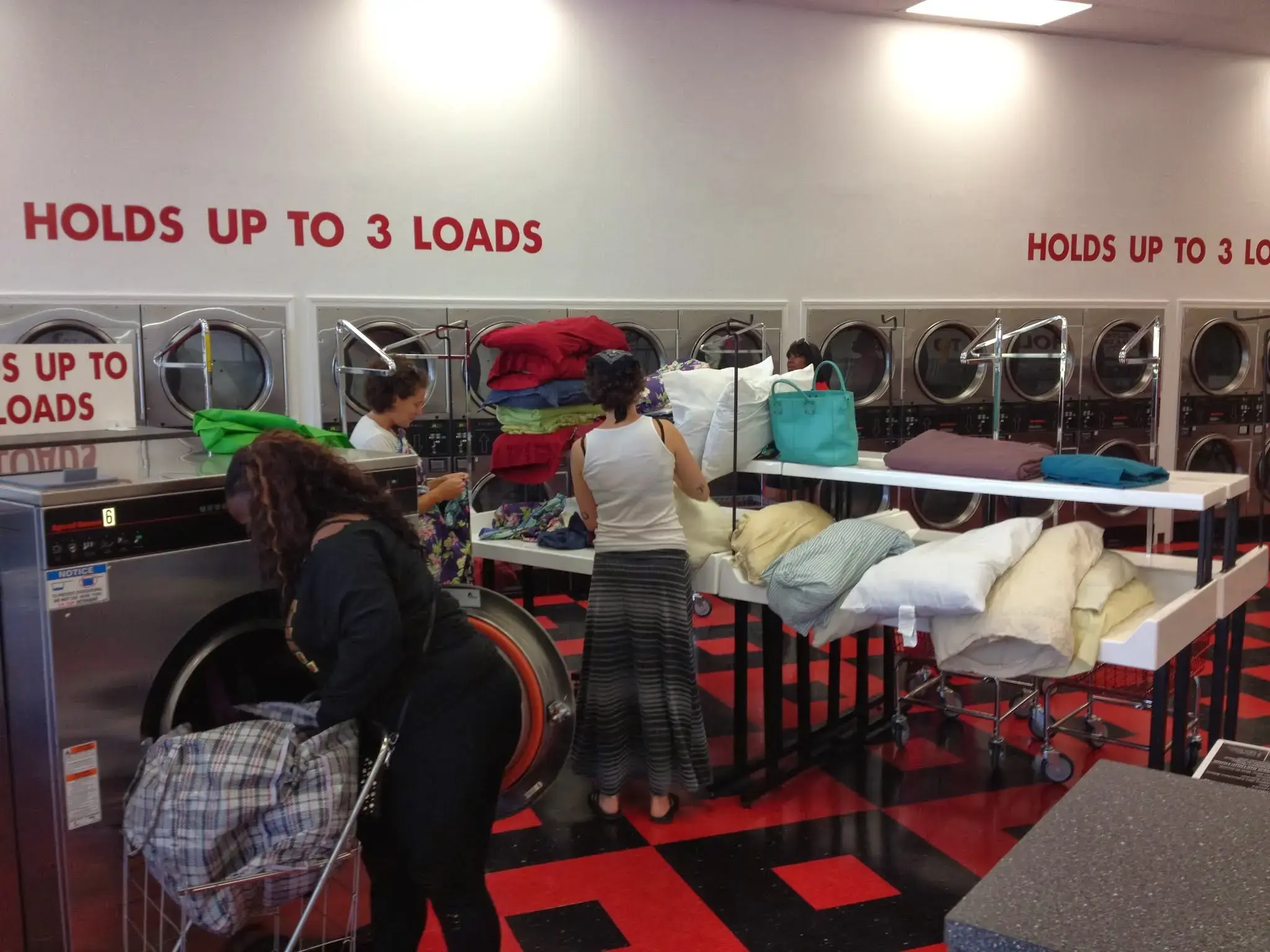 Lafayette Laundromat - Image 11