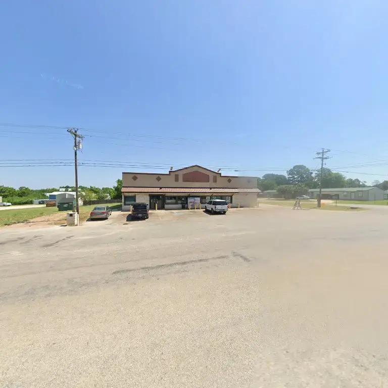 Lake Bastrop Mini Mart - Image 3