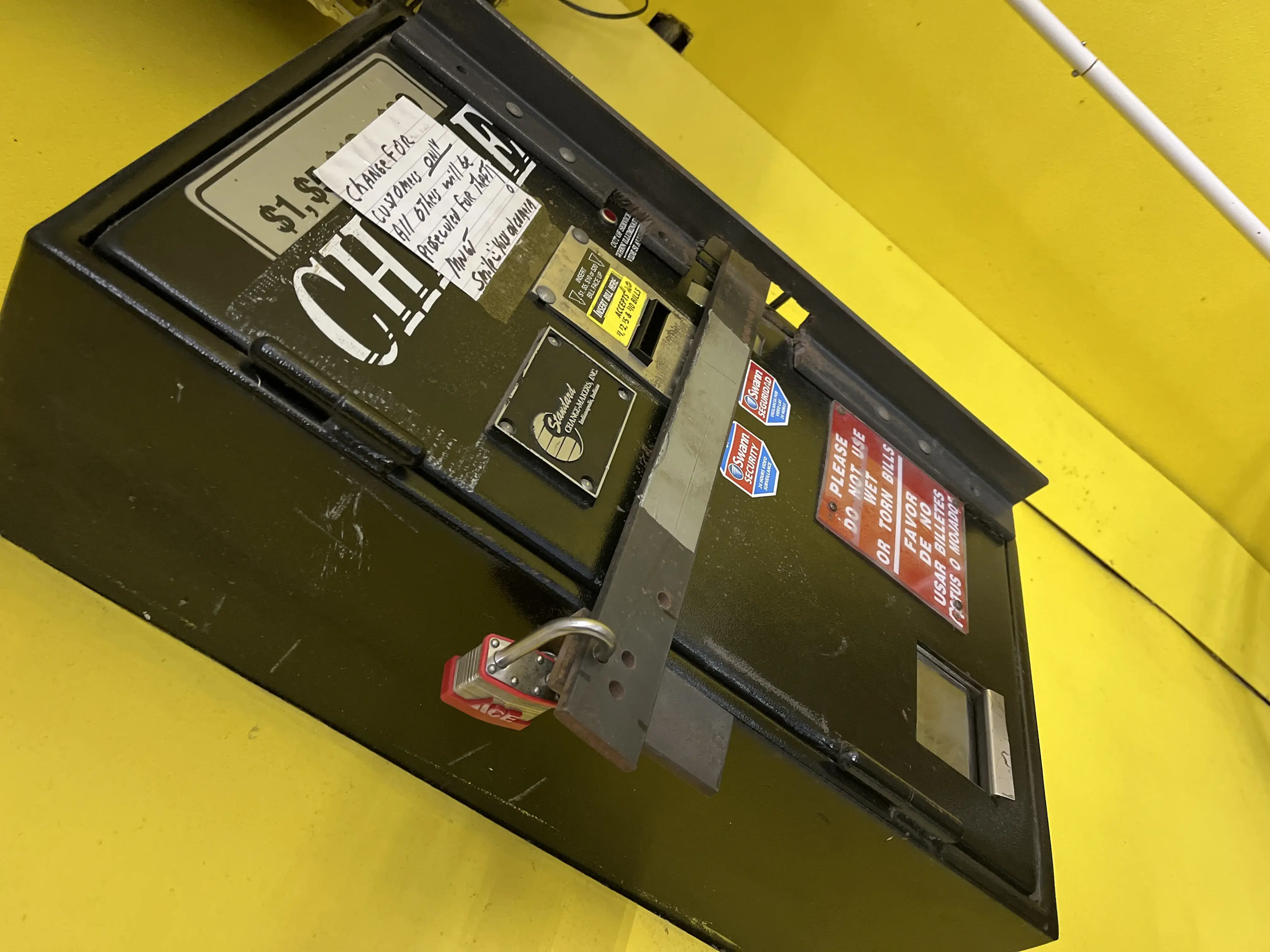 Lake Eustis Laundry, "Veteran Owned" - Image 16