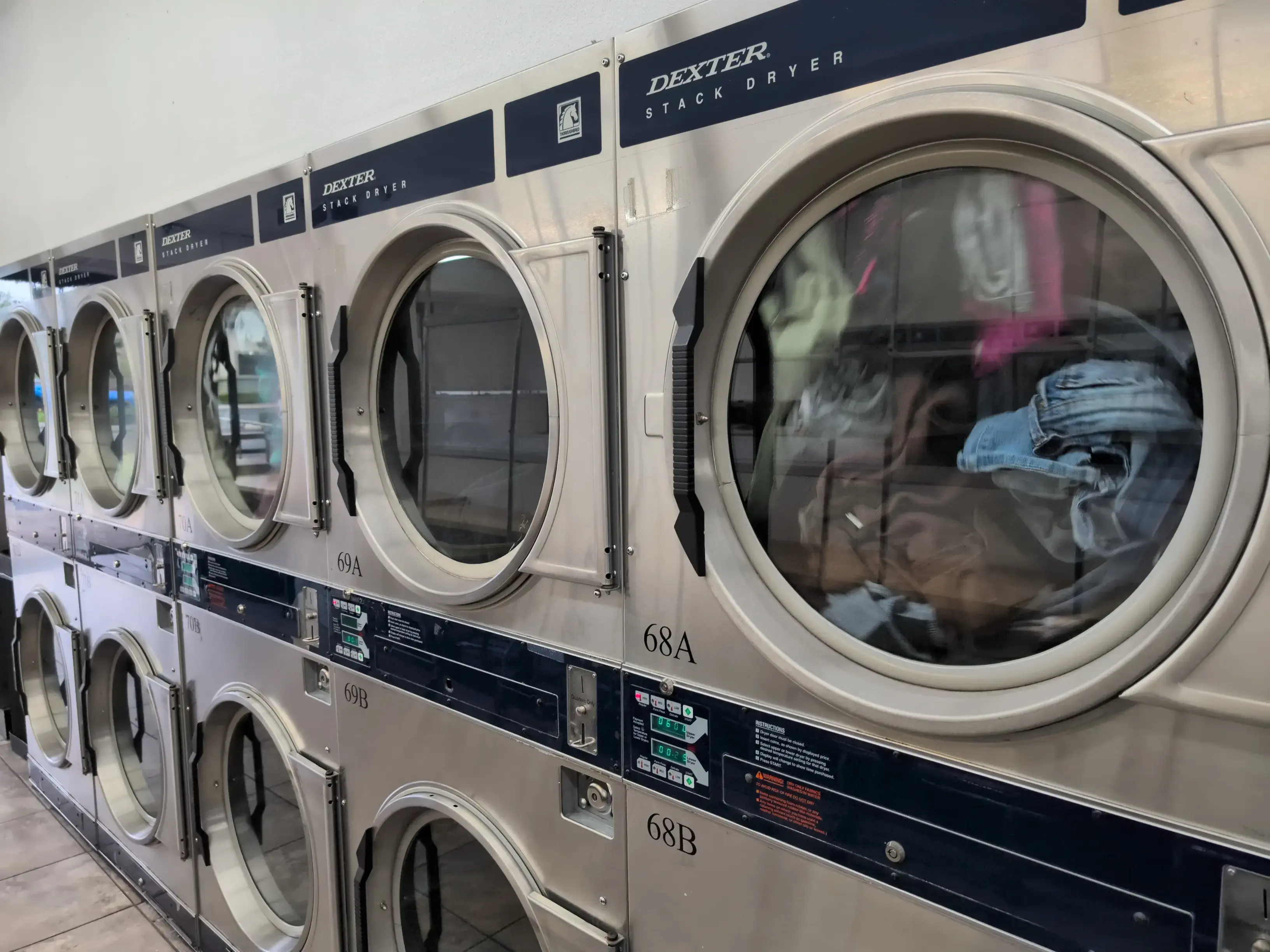 Lake Forest Laundry thumbnail 3
