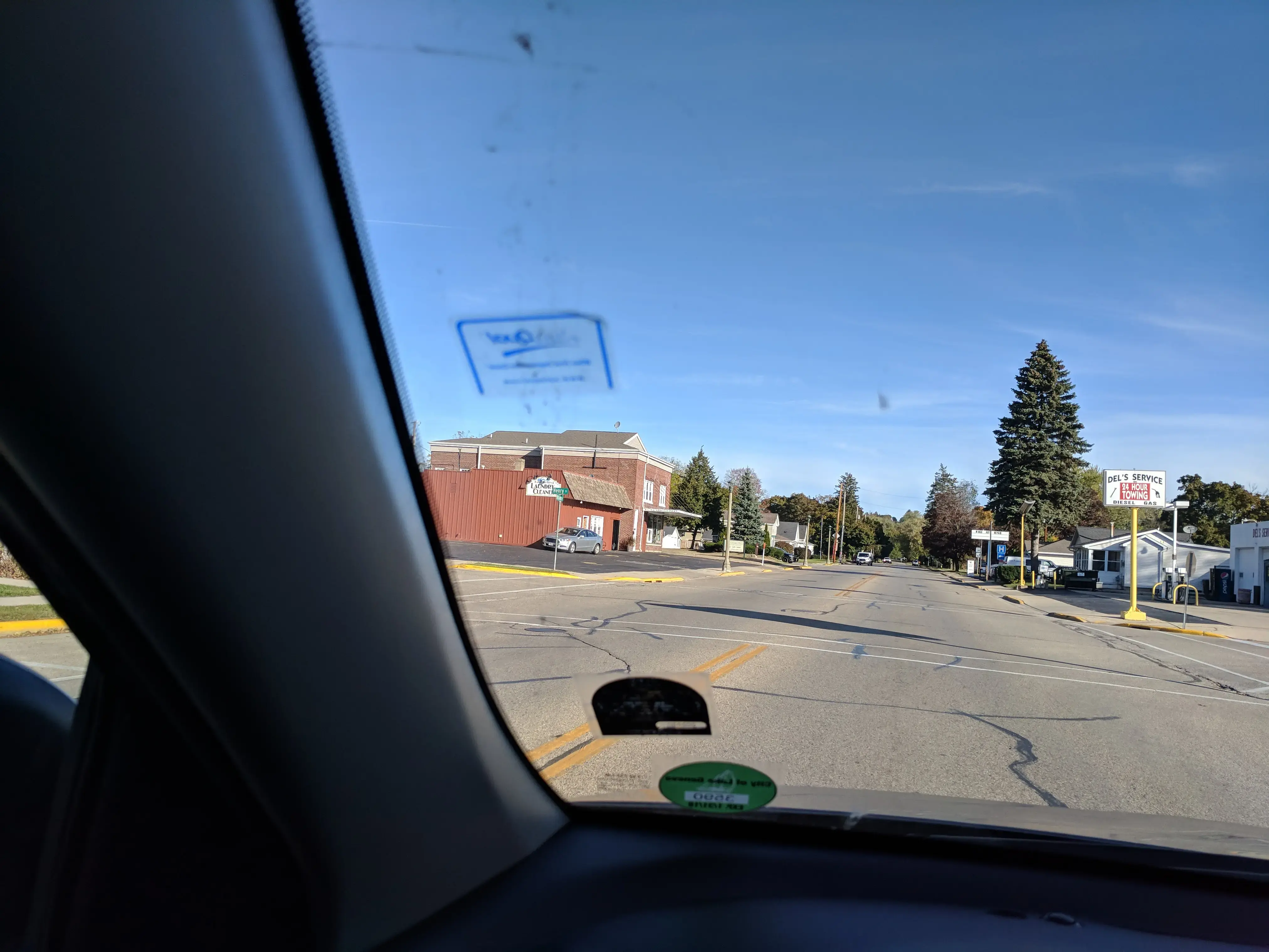 Lake Geneva Laundry Cleaners thumbnail 2