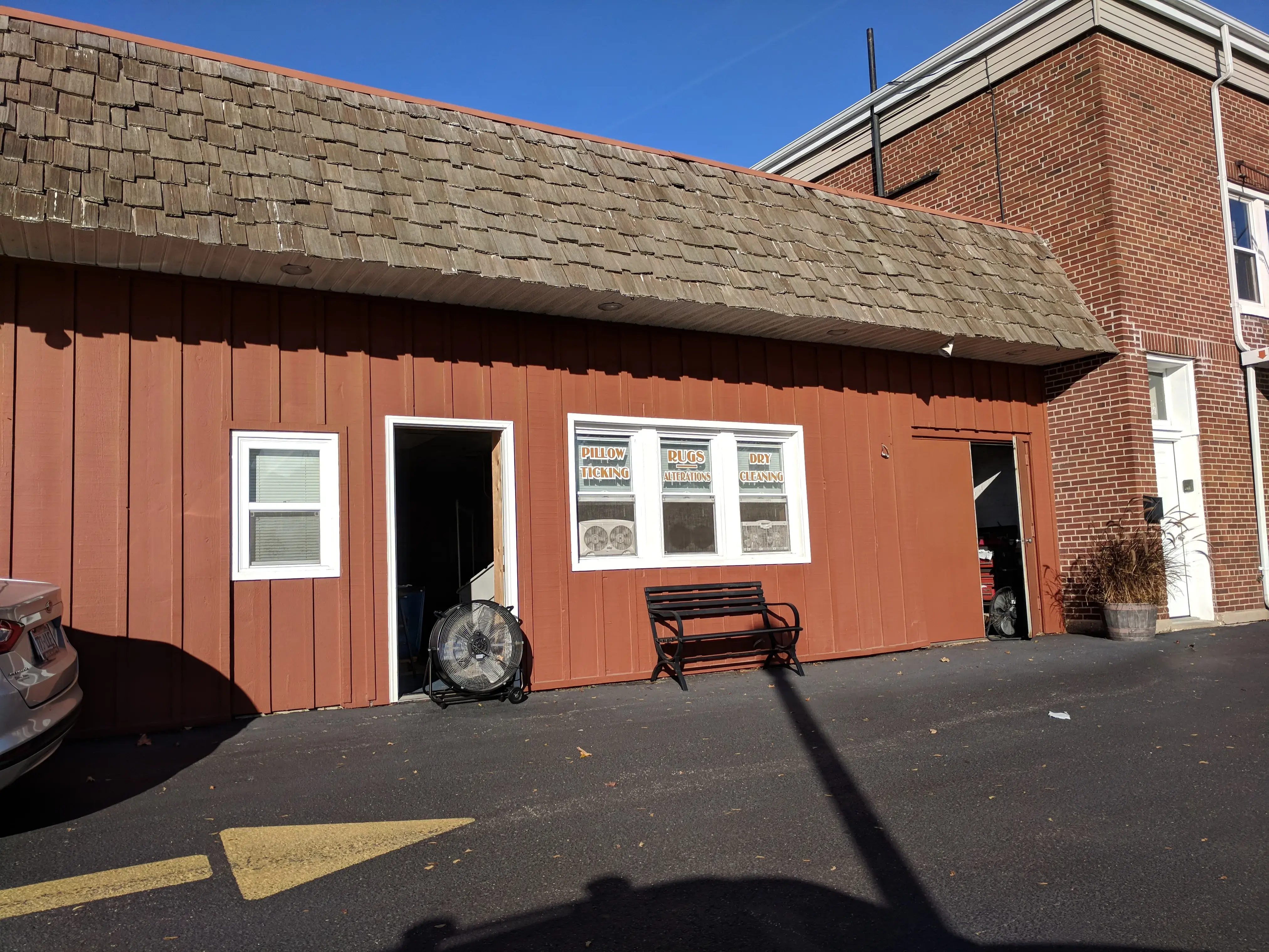 Lake Geneva Laundry Cleaners - Image 8