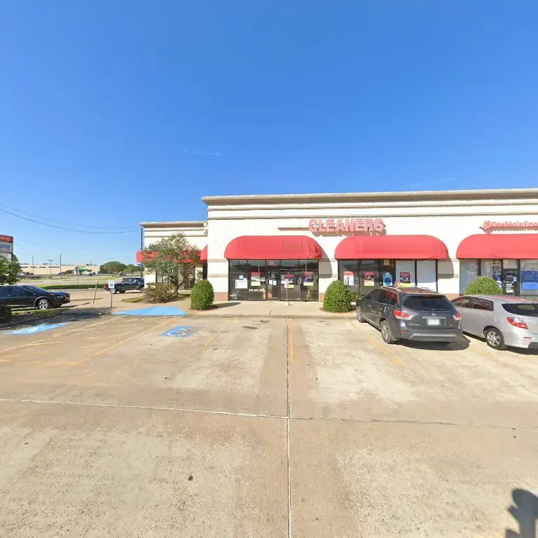 Lake Jackson Cleaners thumbnail 3