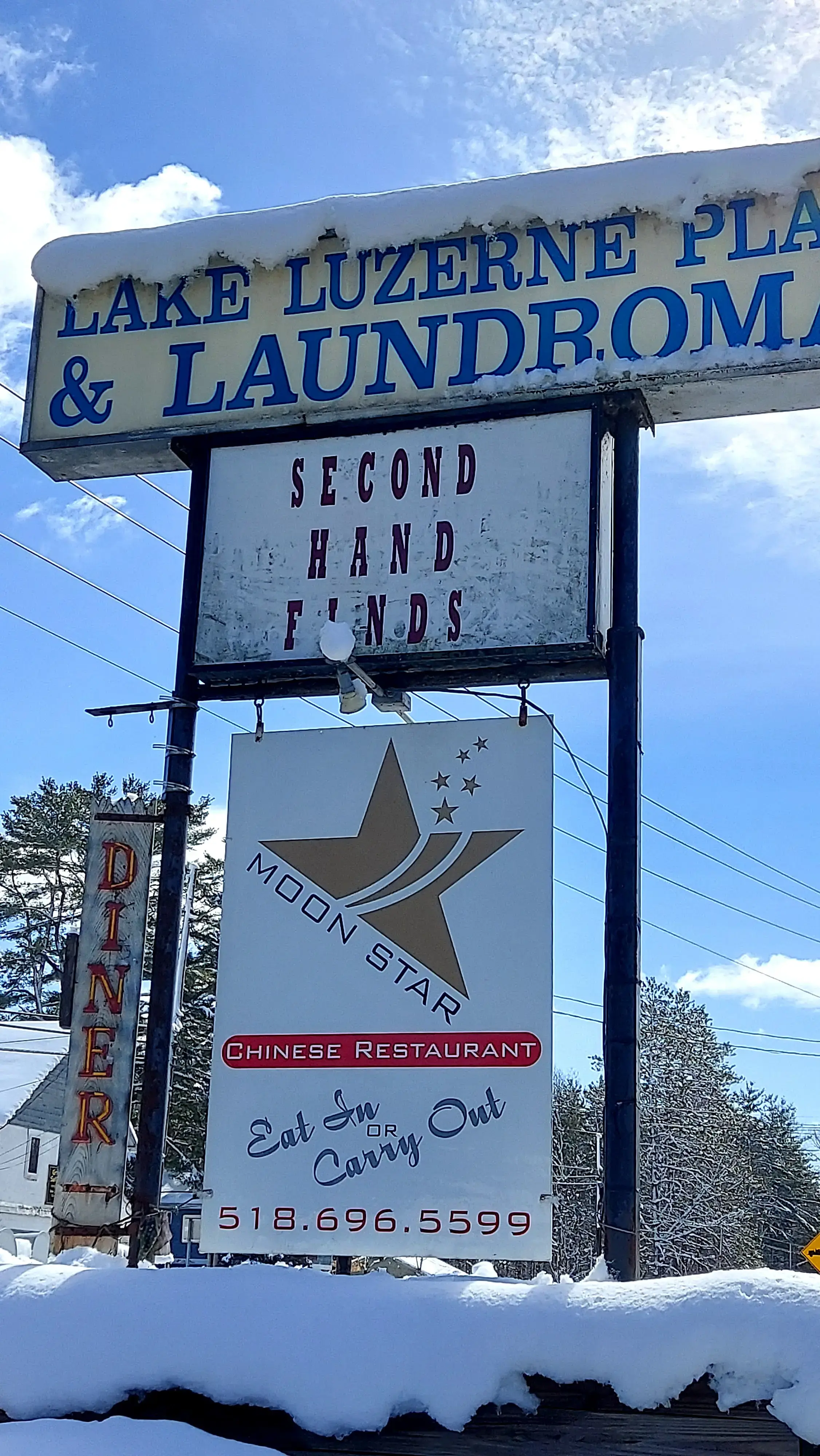 Lake Luzerne Laundromat - Image 9