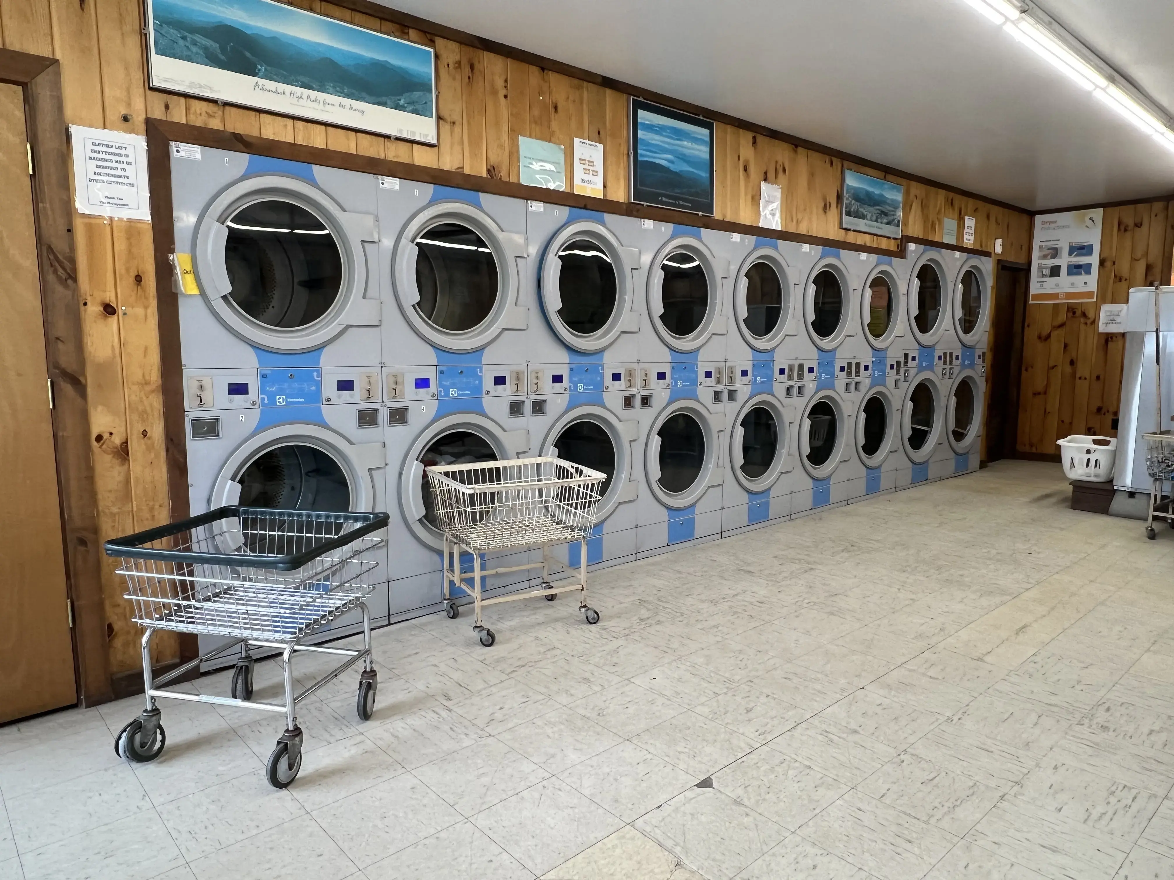 Lake Luzerne Laundromat thumbnail 2