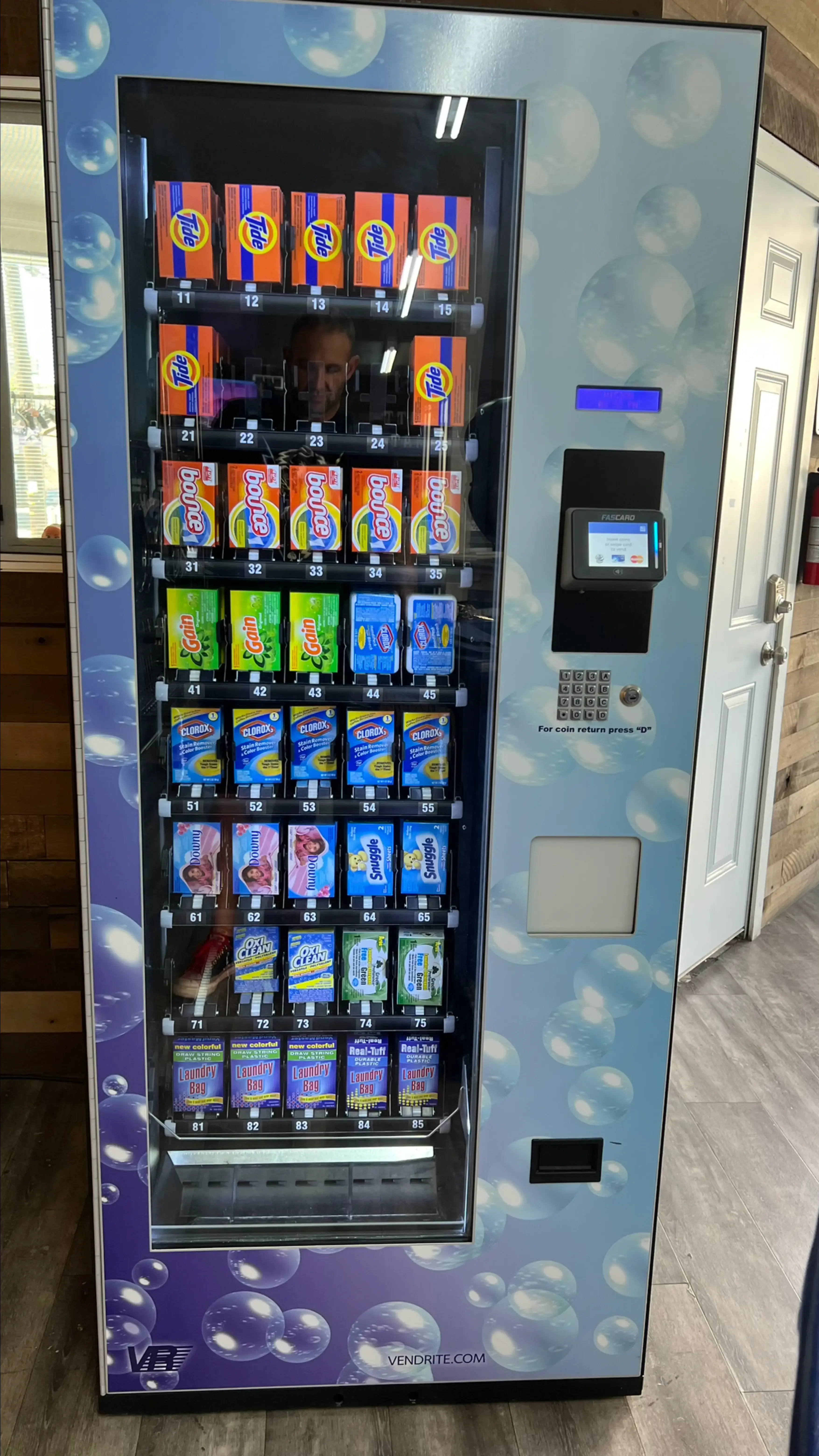 Lake Merritt Laundromat - Image 11