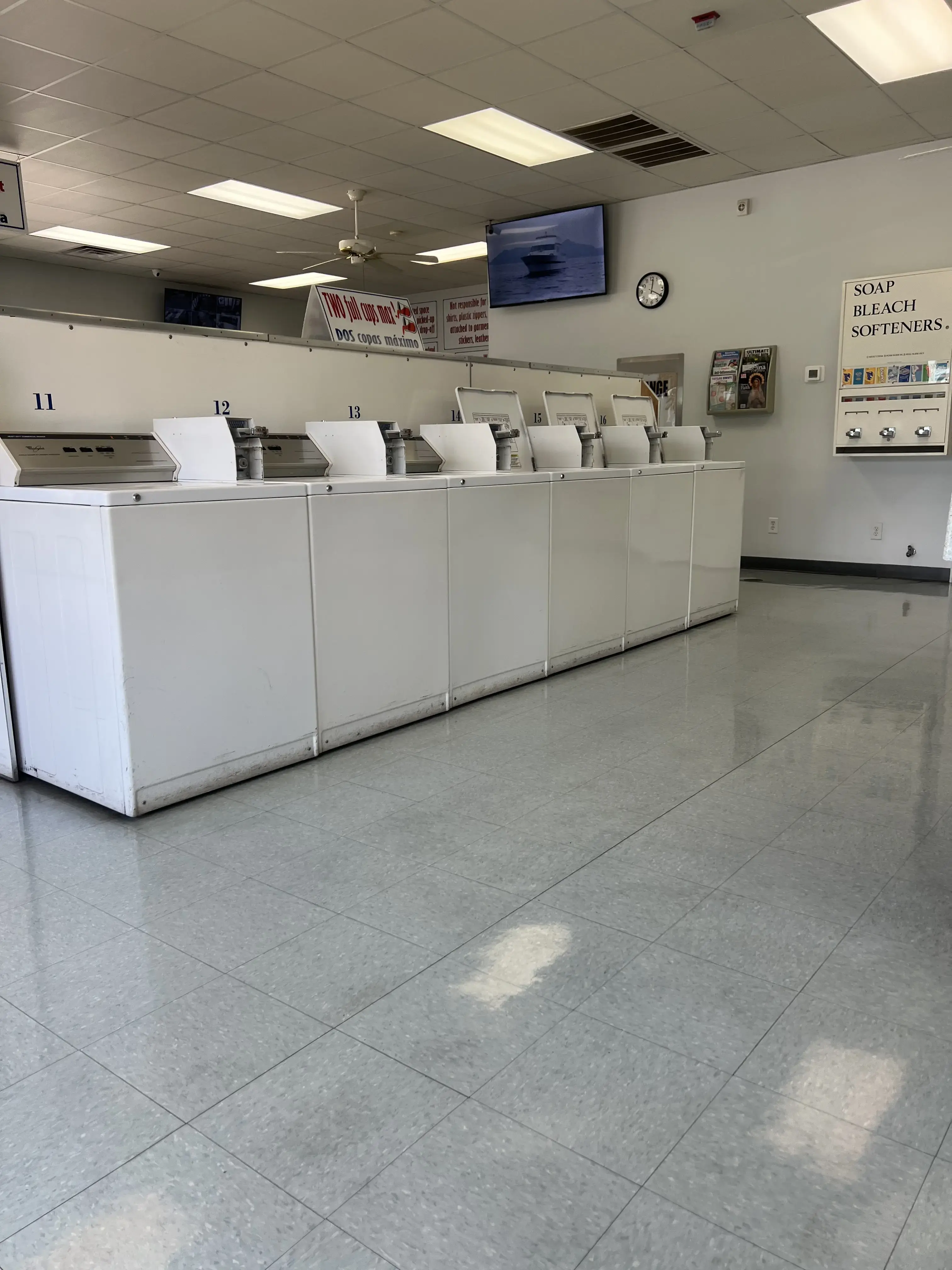 Lake Rim Laundromat Dry Cleaning - Image 2