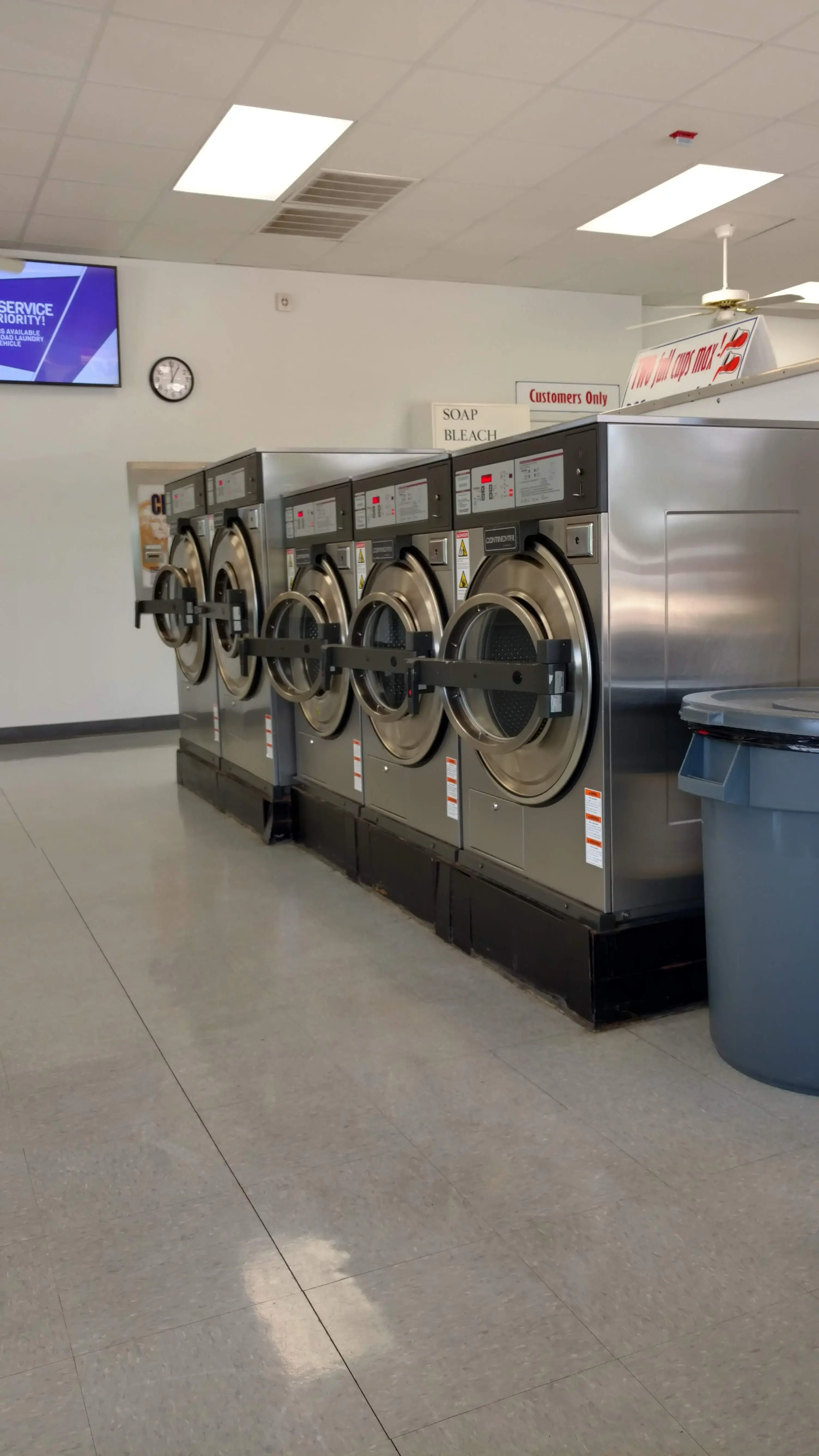 Lake Rim Laundromat Dry Cleaning thumbnail 11