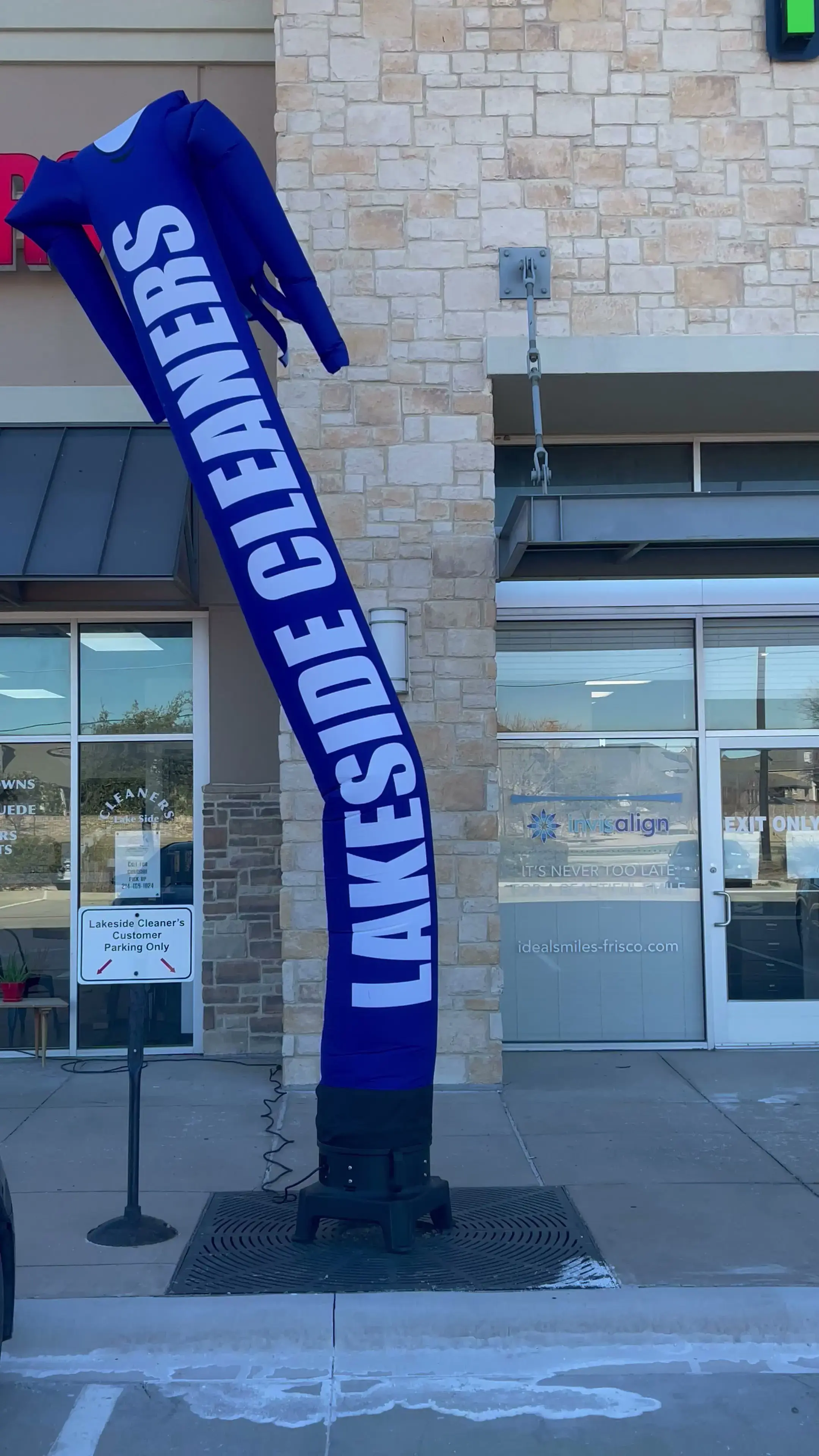 LAKE SIDE CLEANERS - Image 9