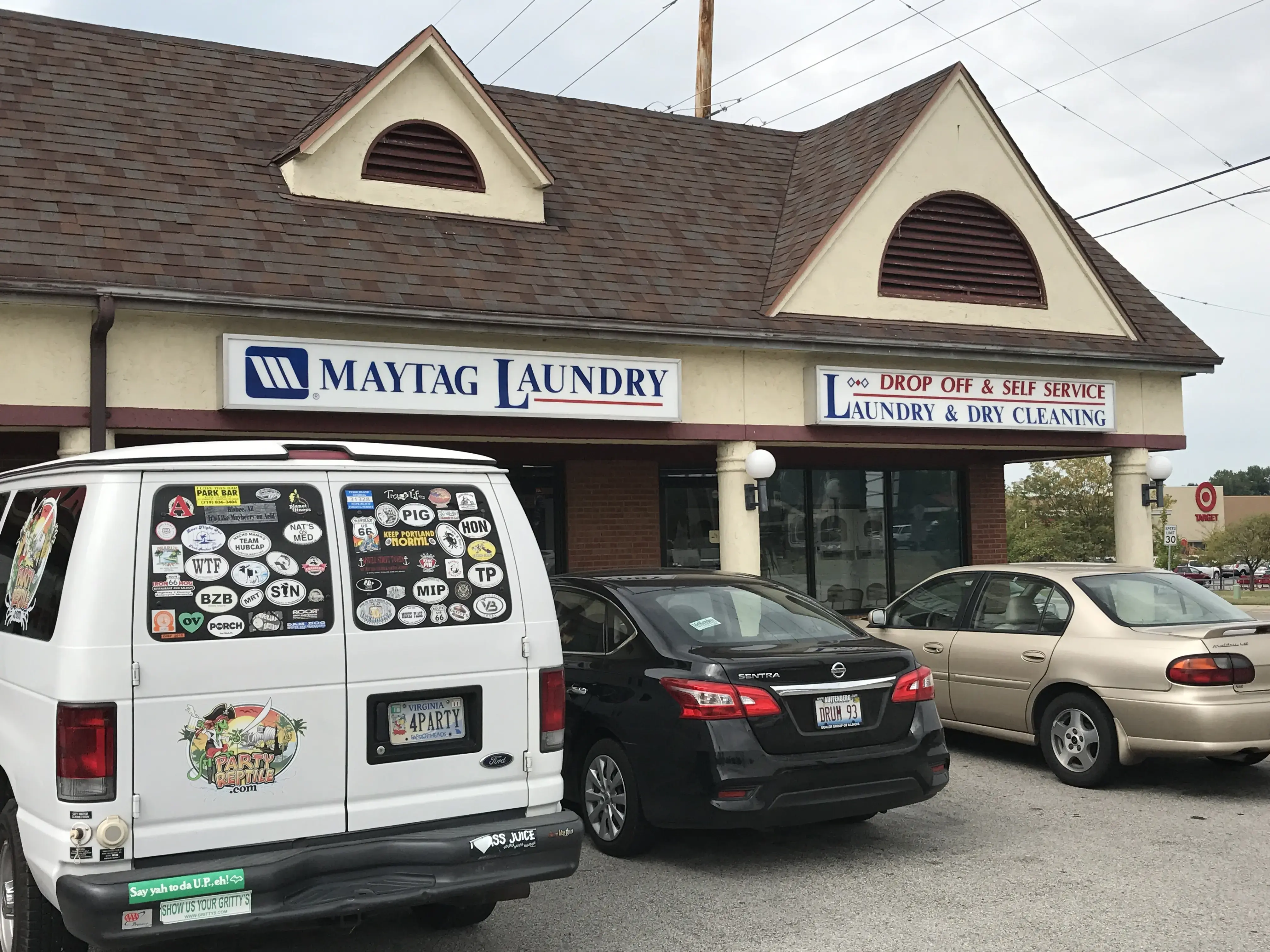 Lakeland Square Laundry 2 thumbnail 4