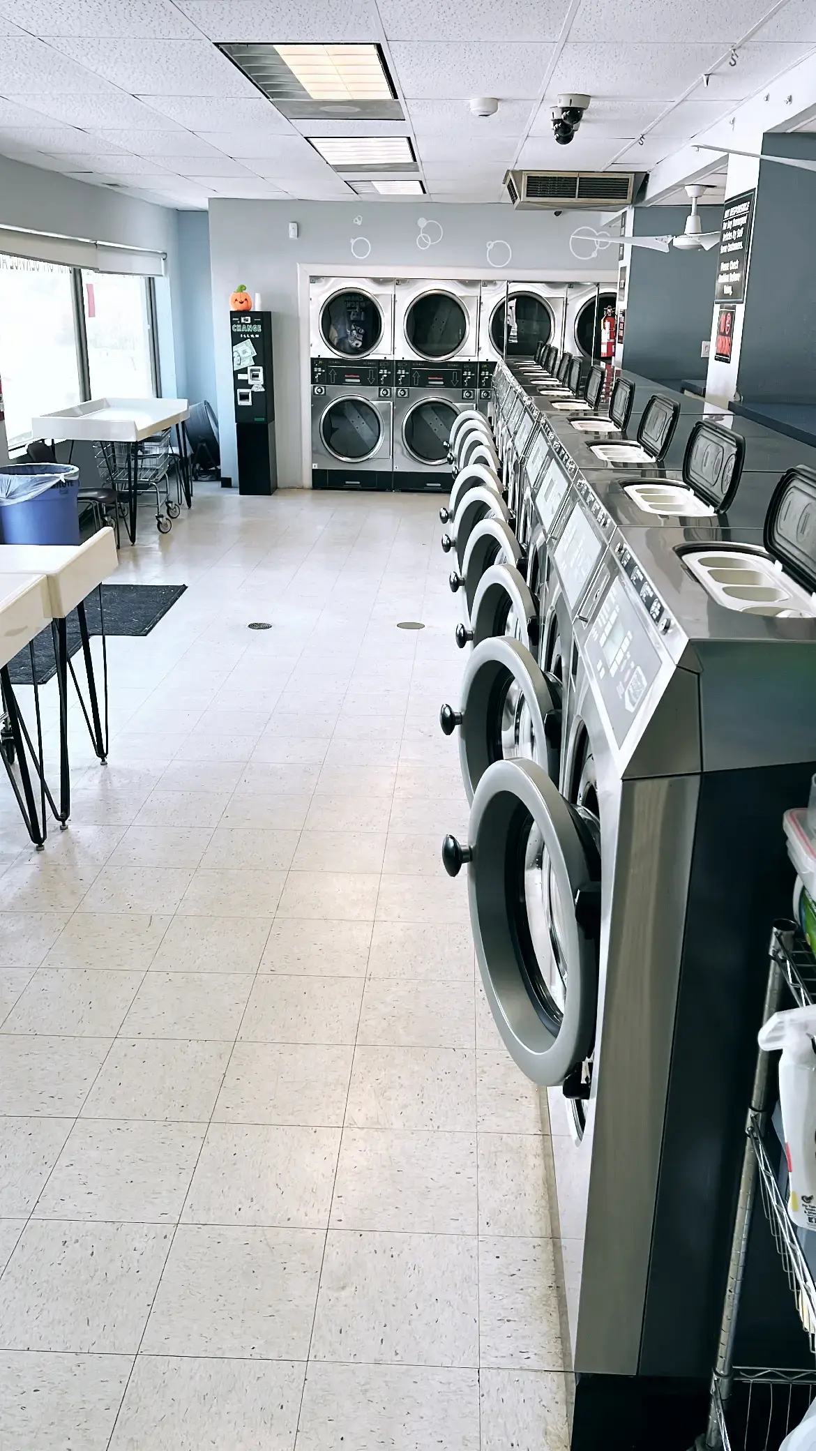 Lakes Laundry - Image 1