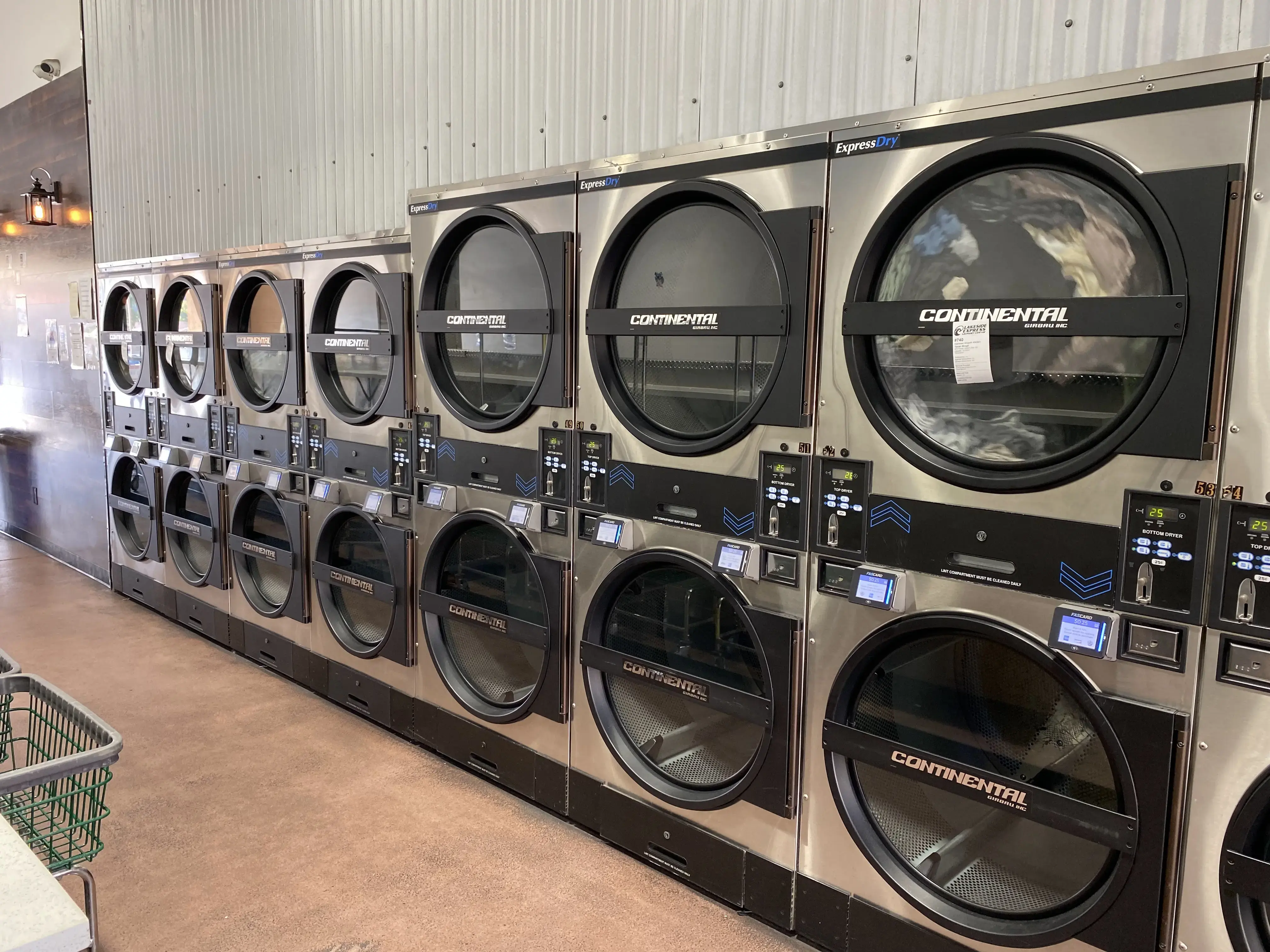 Lakeside Express Laundry Center And Wash And Fold thumbnail 6