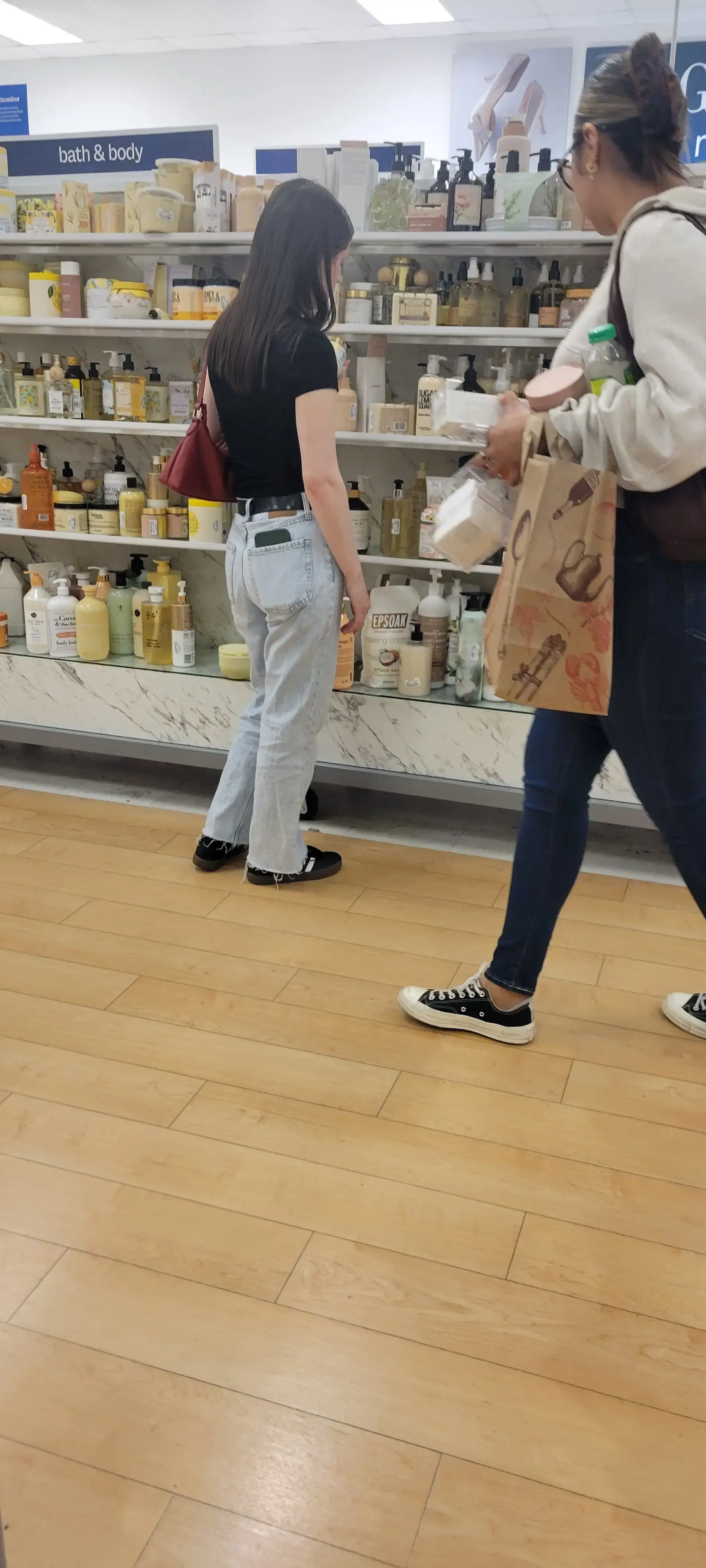 Lakeside Express Laundry Center And Wash And Fold - Image 20