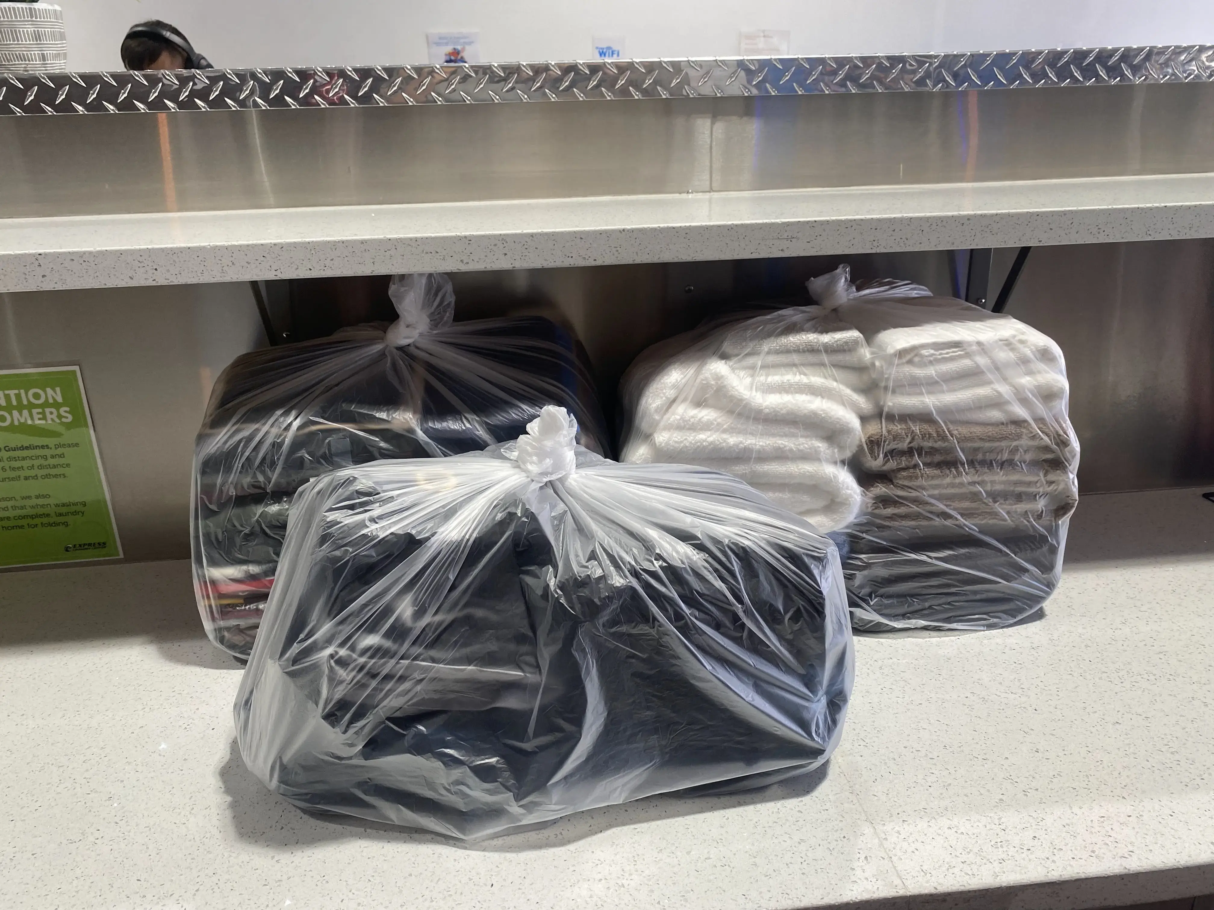 Lakeside Express Laundry Center And Wash And Fold thumbnail 3