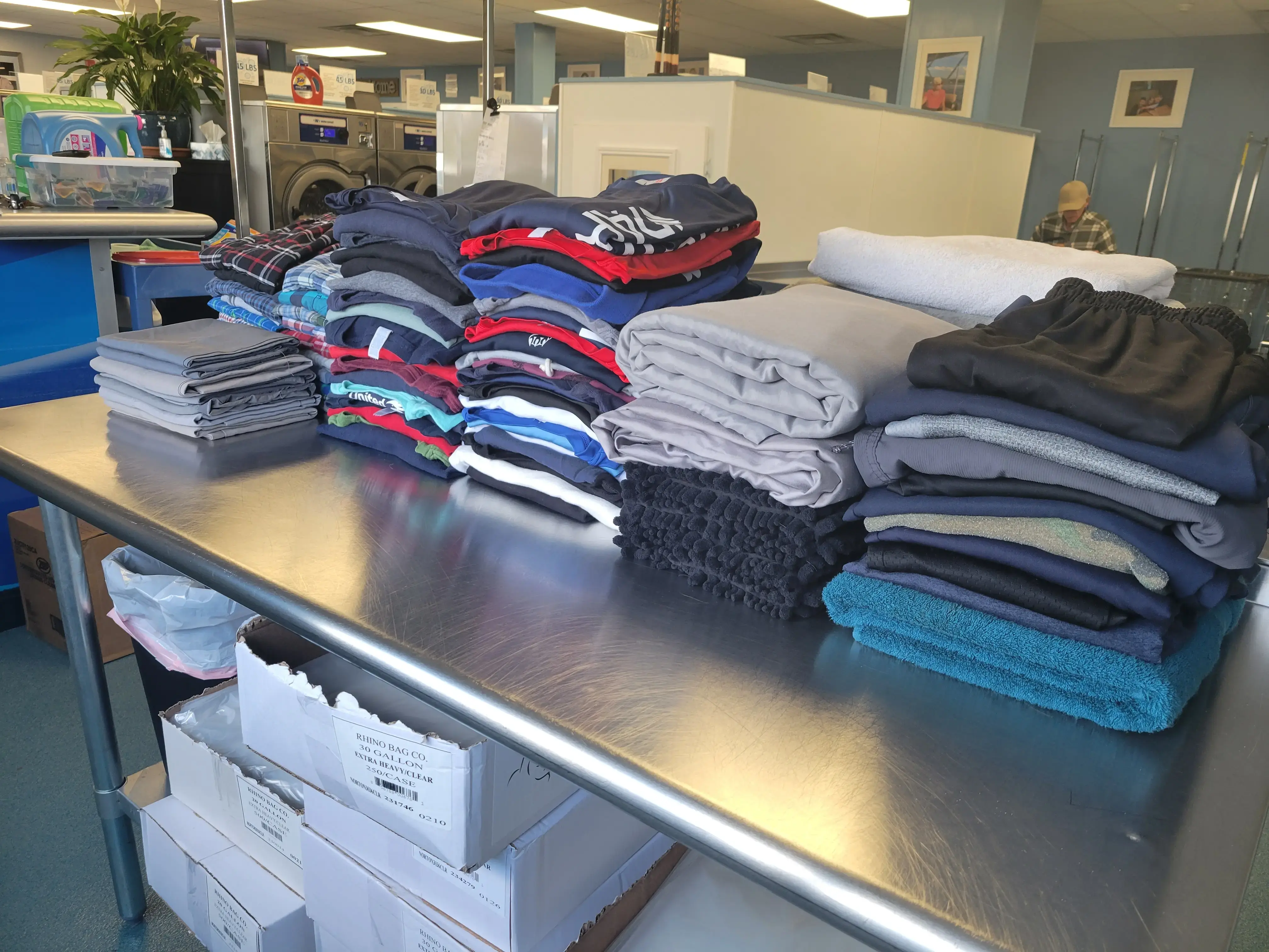 Lakeside Laundromat - Image 9