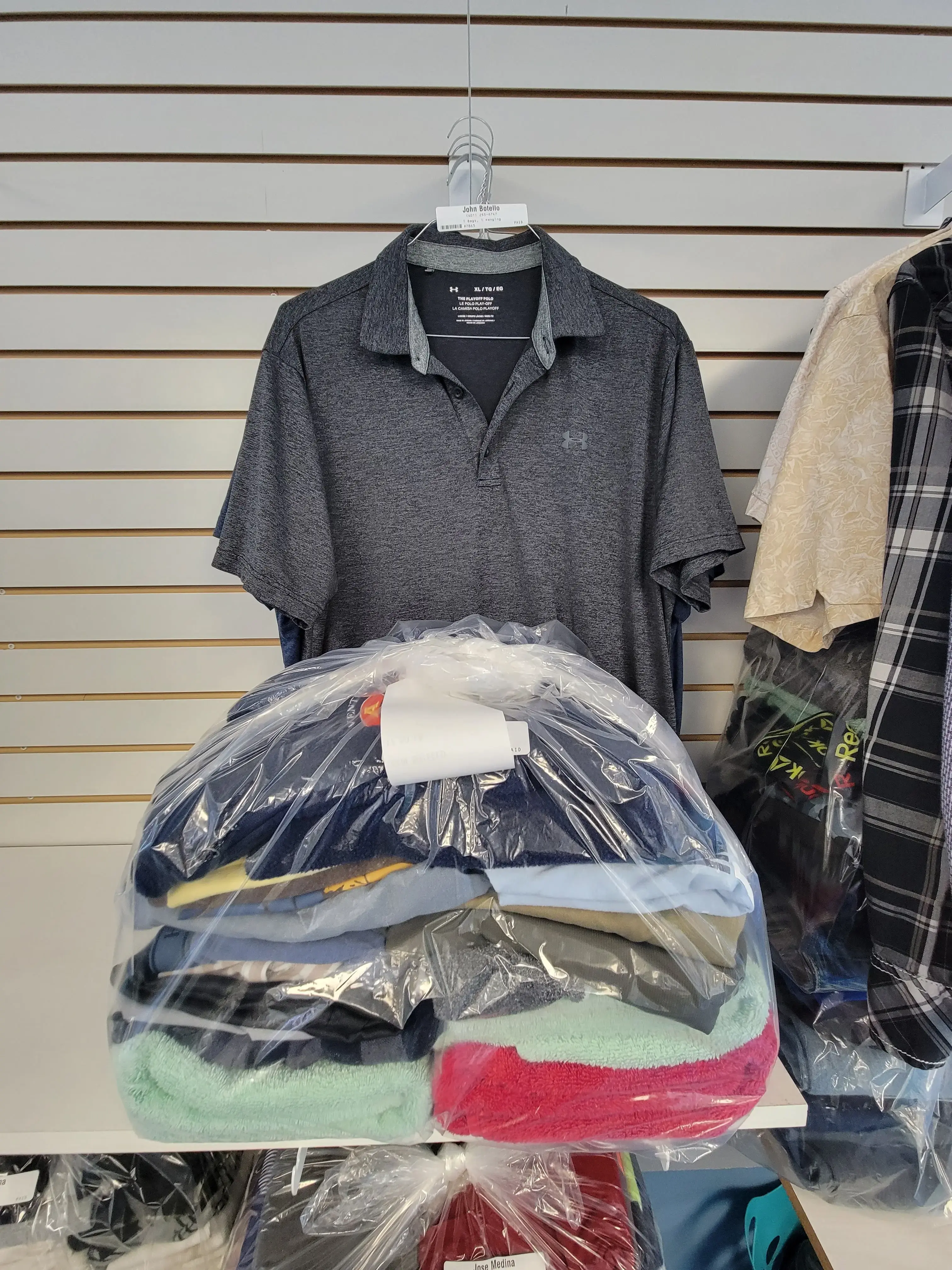 Lakeside Laundromat - Image 12