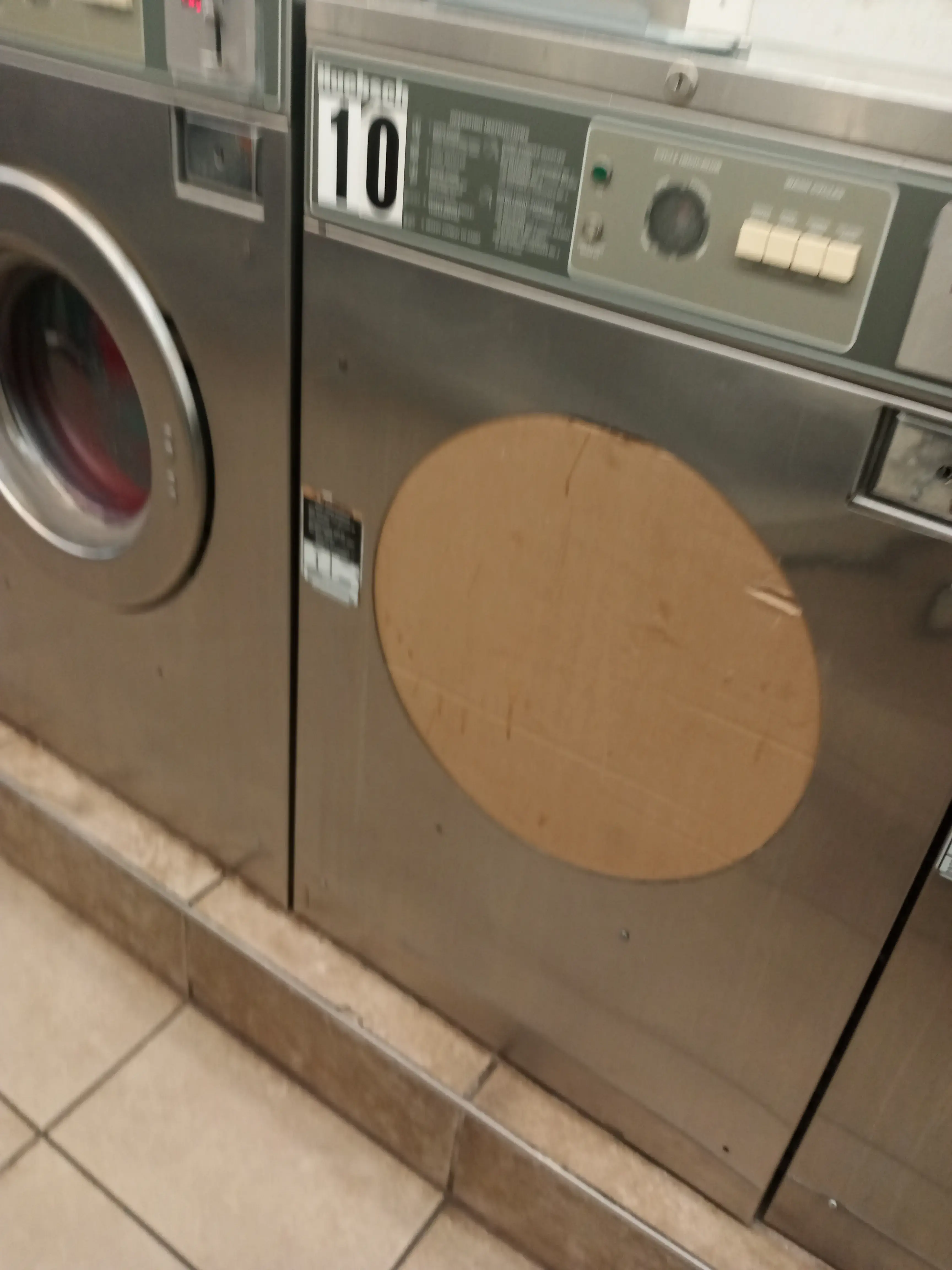 Lakeside Laundromat thumbnail 7