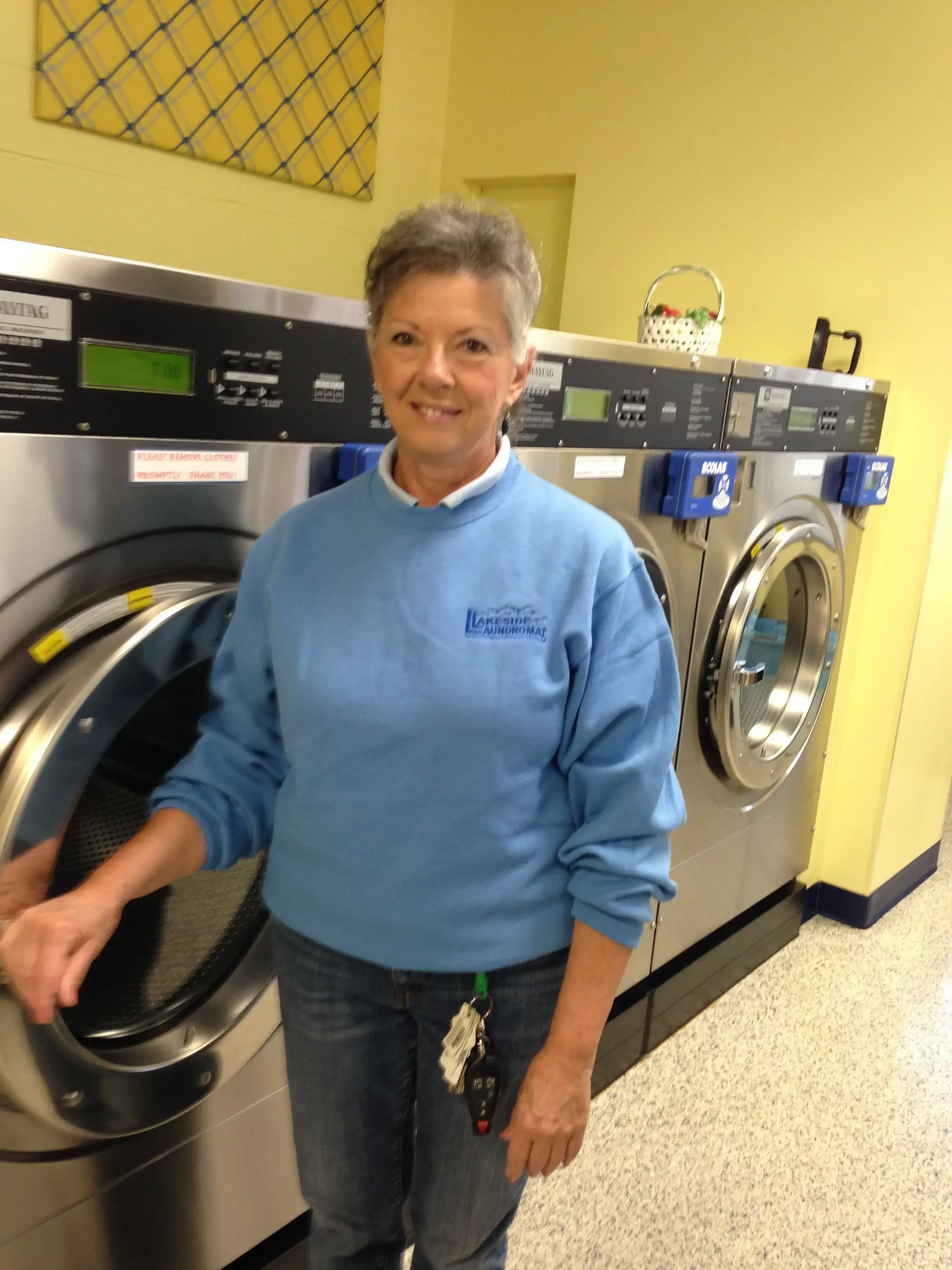 Lakeside Laundromat thumbnail 9