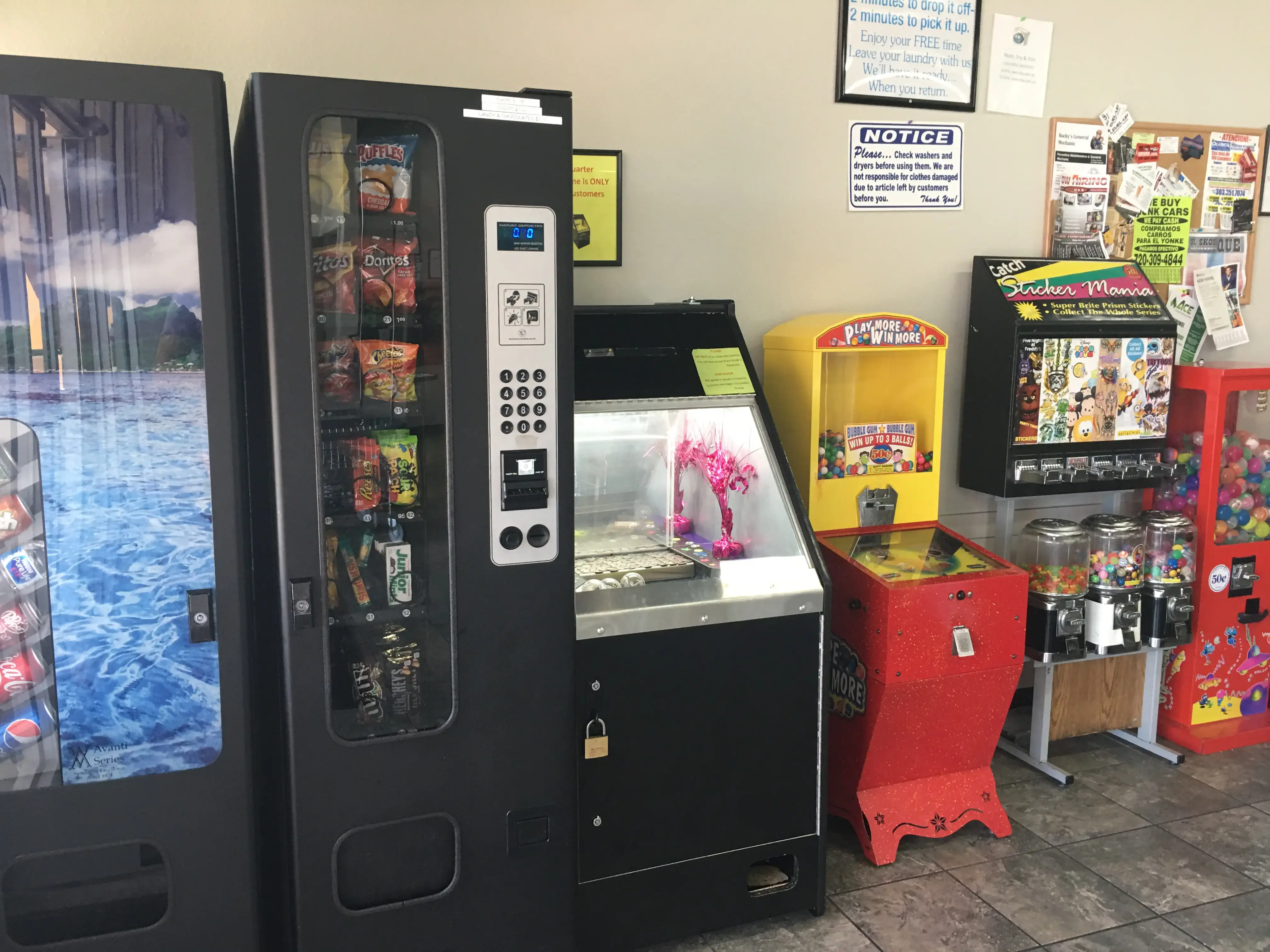 Lamar Coin Laundry and Wash Dry Fold Drop Off Service thumbnail 7